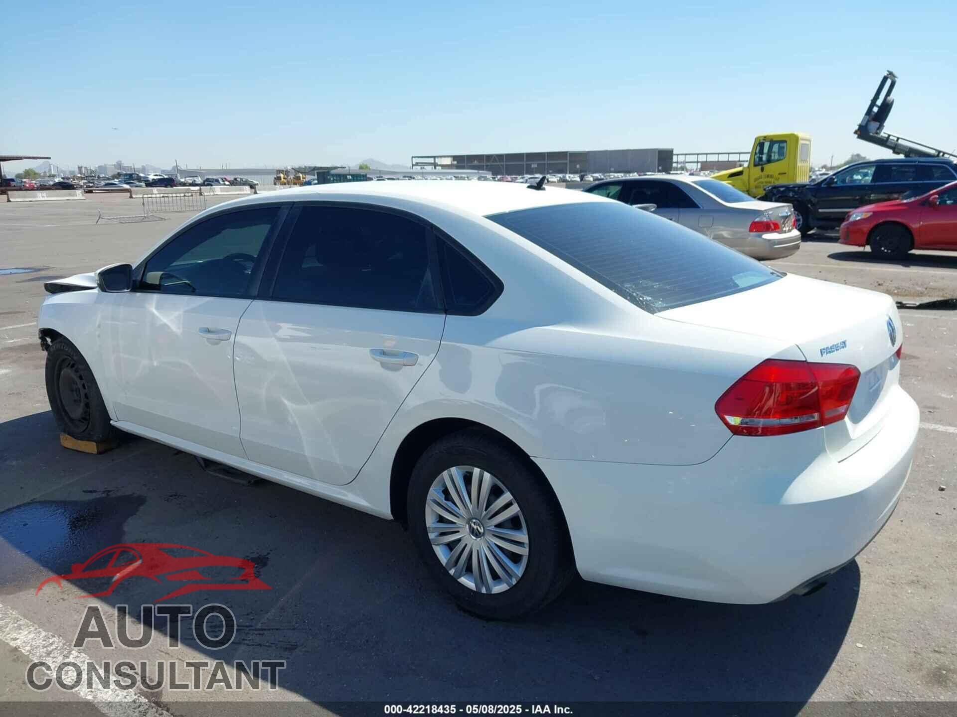 VOLKSWAGEN PASSAT 2014 - 1VWAT7A35EC023841