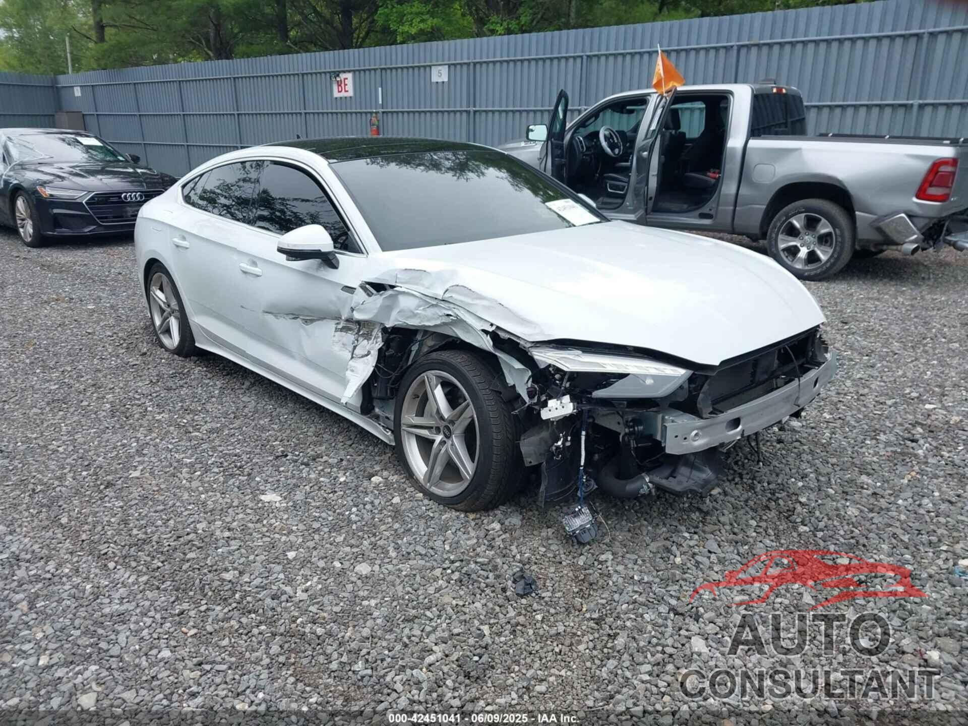 AUDI A5 SPORTBACK 2022 - WAUFACF53NA016364
