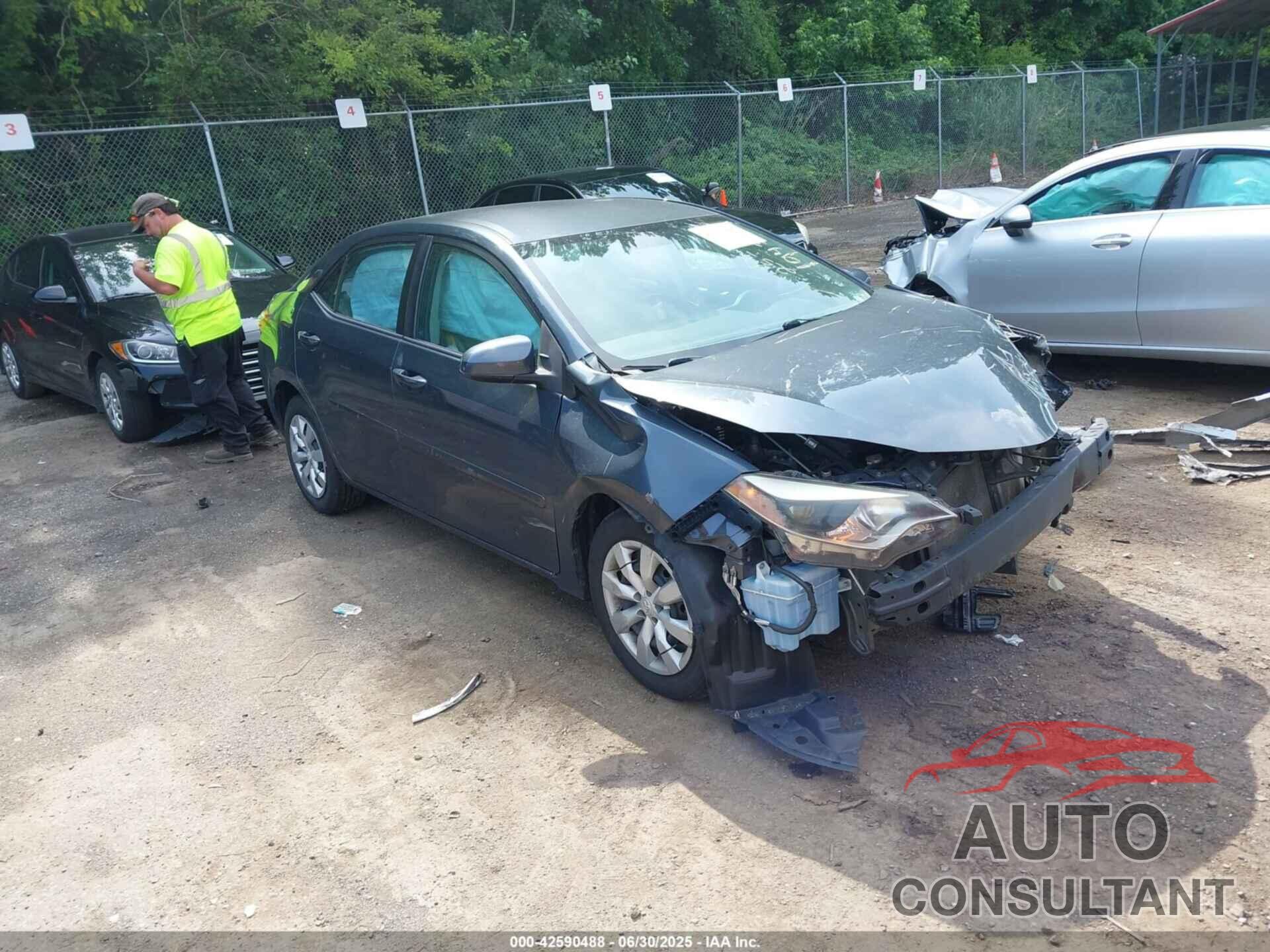 TOYOTA COROLLA 2015 - 5YFBURHE4FP312273