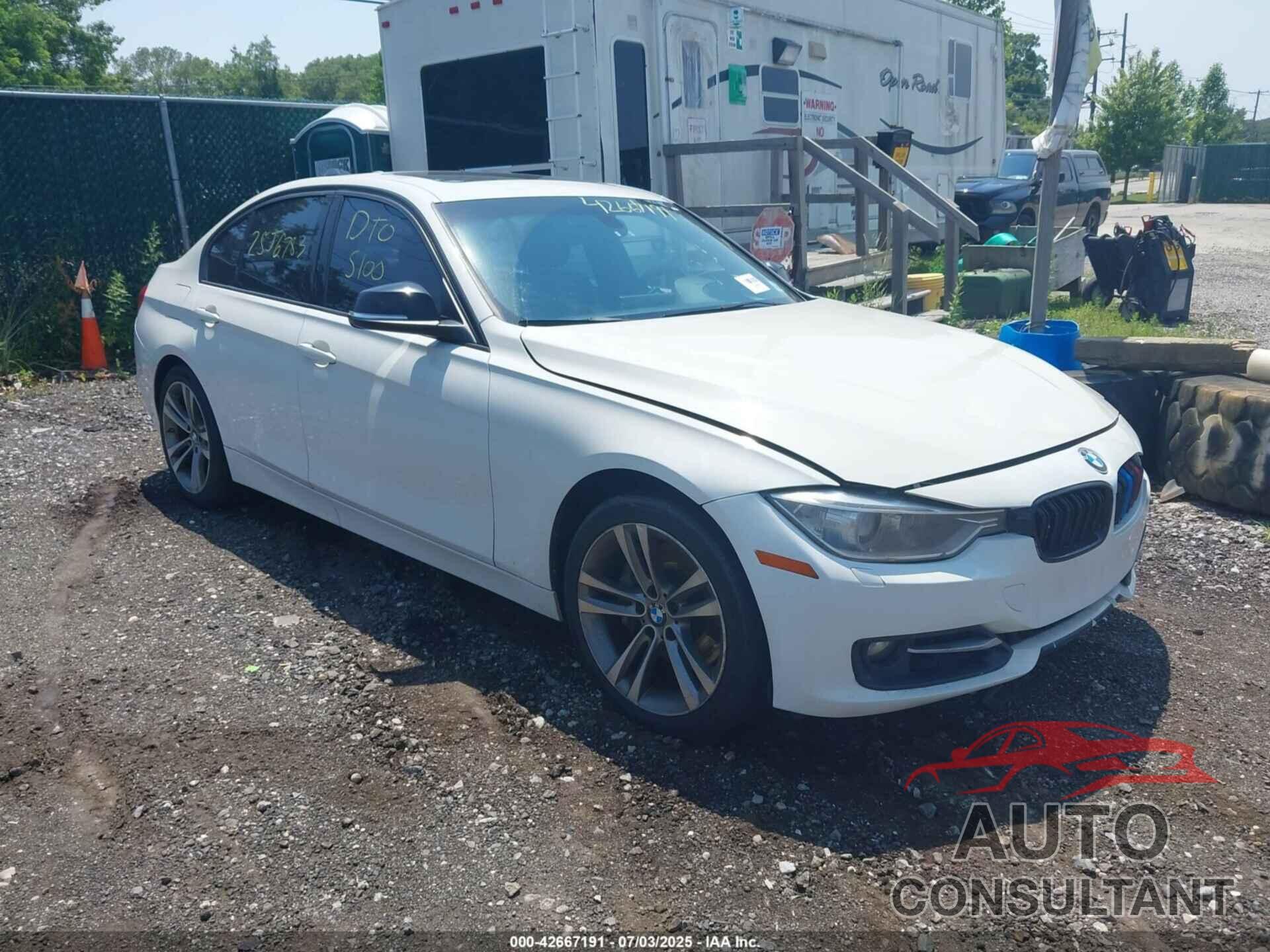 BMW 335I 2014 - WBA3B9G53ENR92610