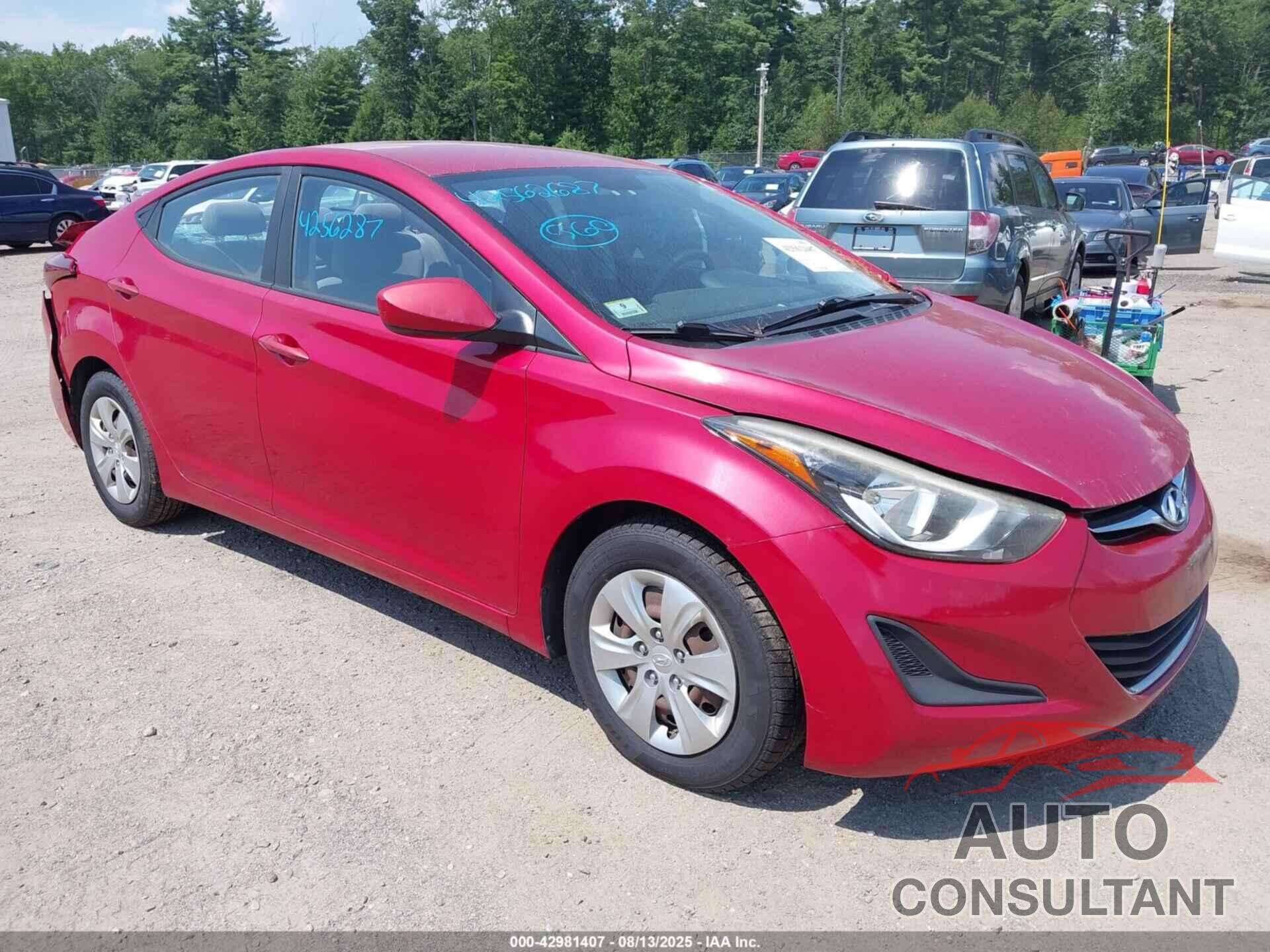 HYUNDAI ELANTRA 2016 - KMHDH4AE2GU557535