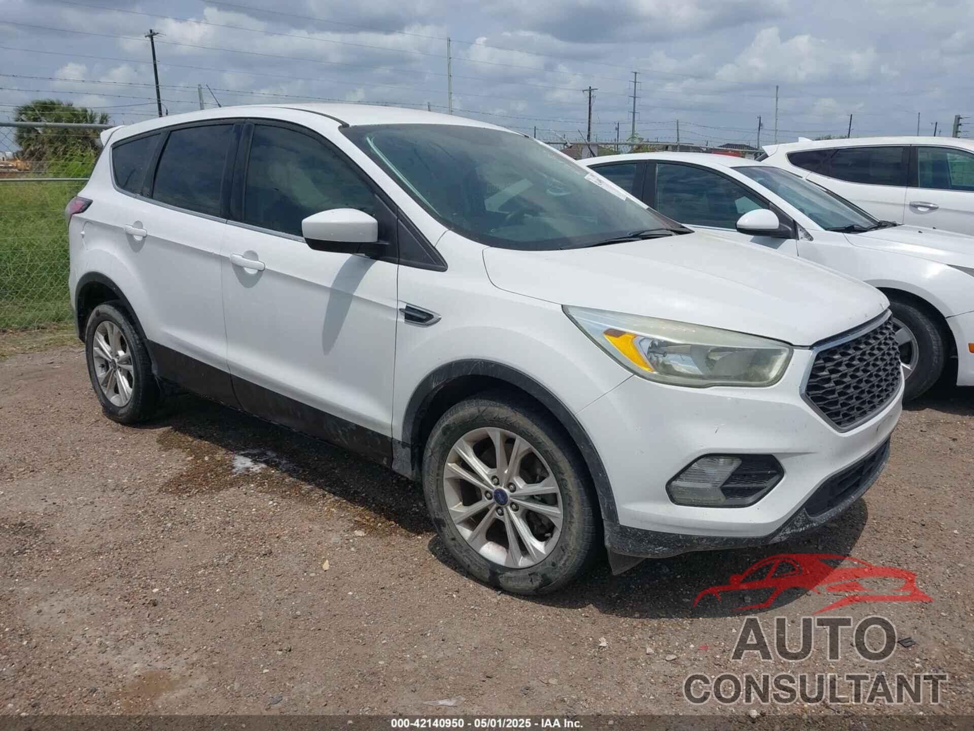 FORD ESCAPE 2017 - 1FMCU0G95HUA69725