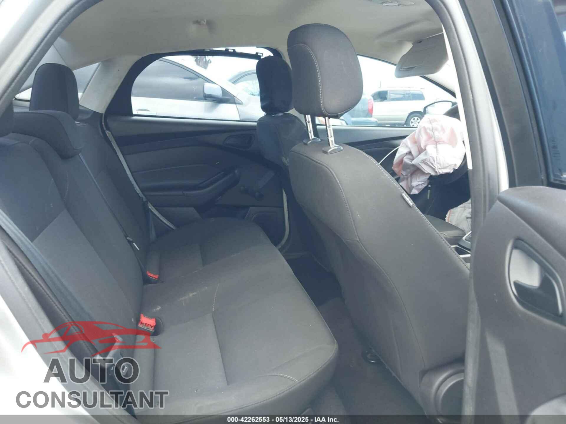 FORD FOCUS 2017 - 1FADP3E27HL267001