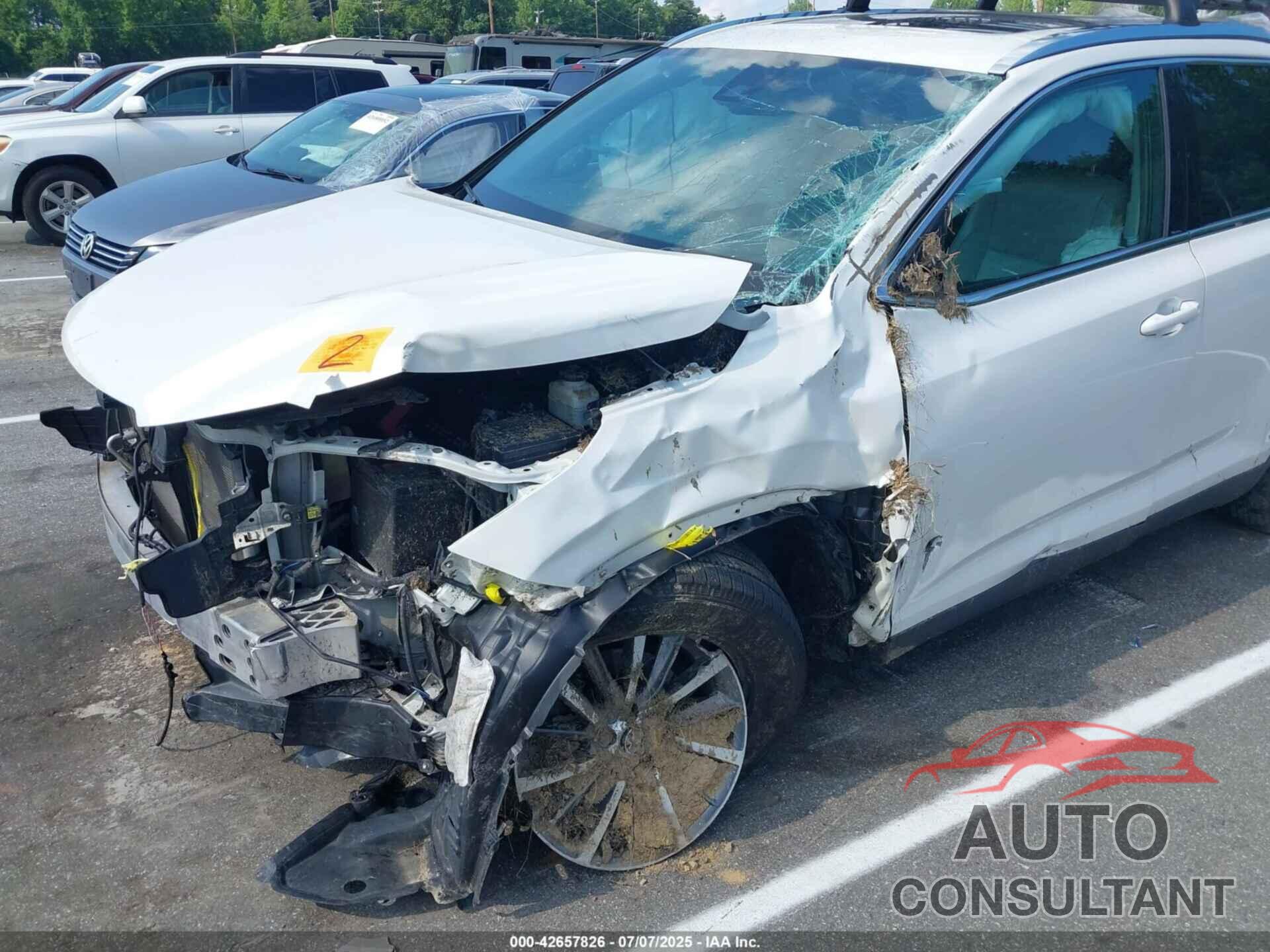 TOYOTA HIGHLANDER 2019 - 5TDKZRFH8KS347575