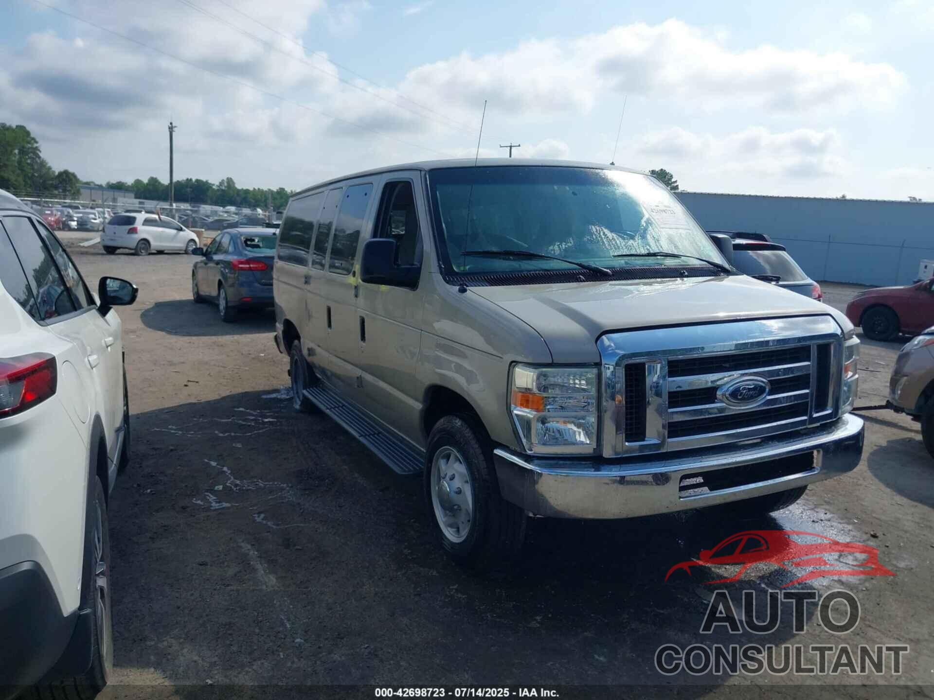 FORD E-350 SUPER DUTY 2011 - 1FBNE3BL0BDA67942