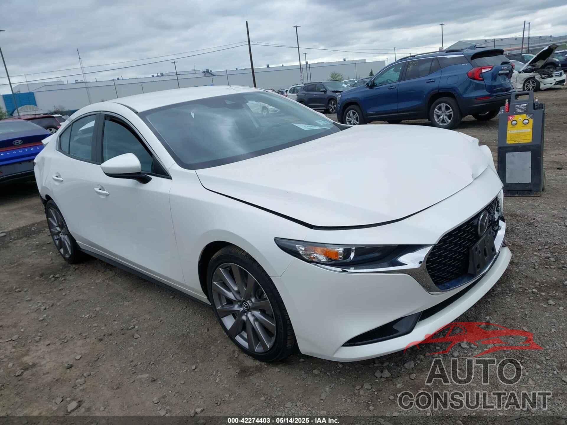 MAZDA MAZDA3 2019 - JM1BPBDM1K1116172