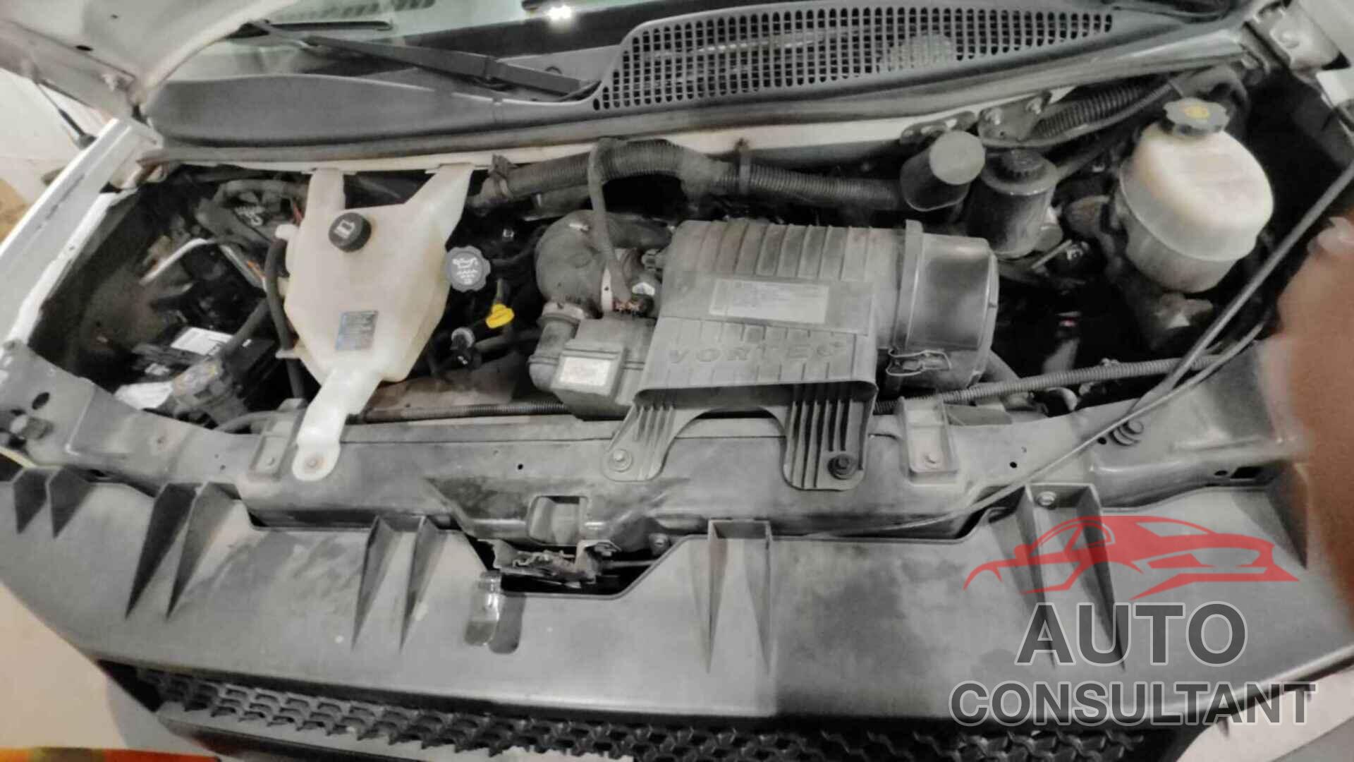 CHEVROLET EXPRESS G2500 2012 - 1GCWGFBA4C1194710