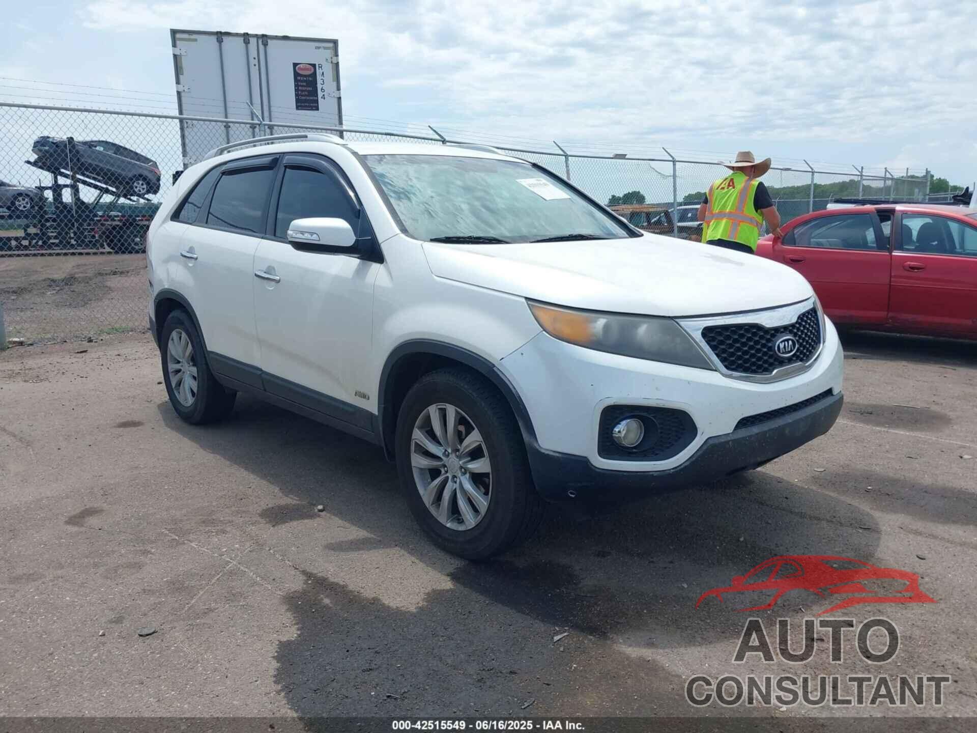 KIA SORENTO 2011 - 5XYKTDA23BG156148