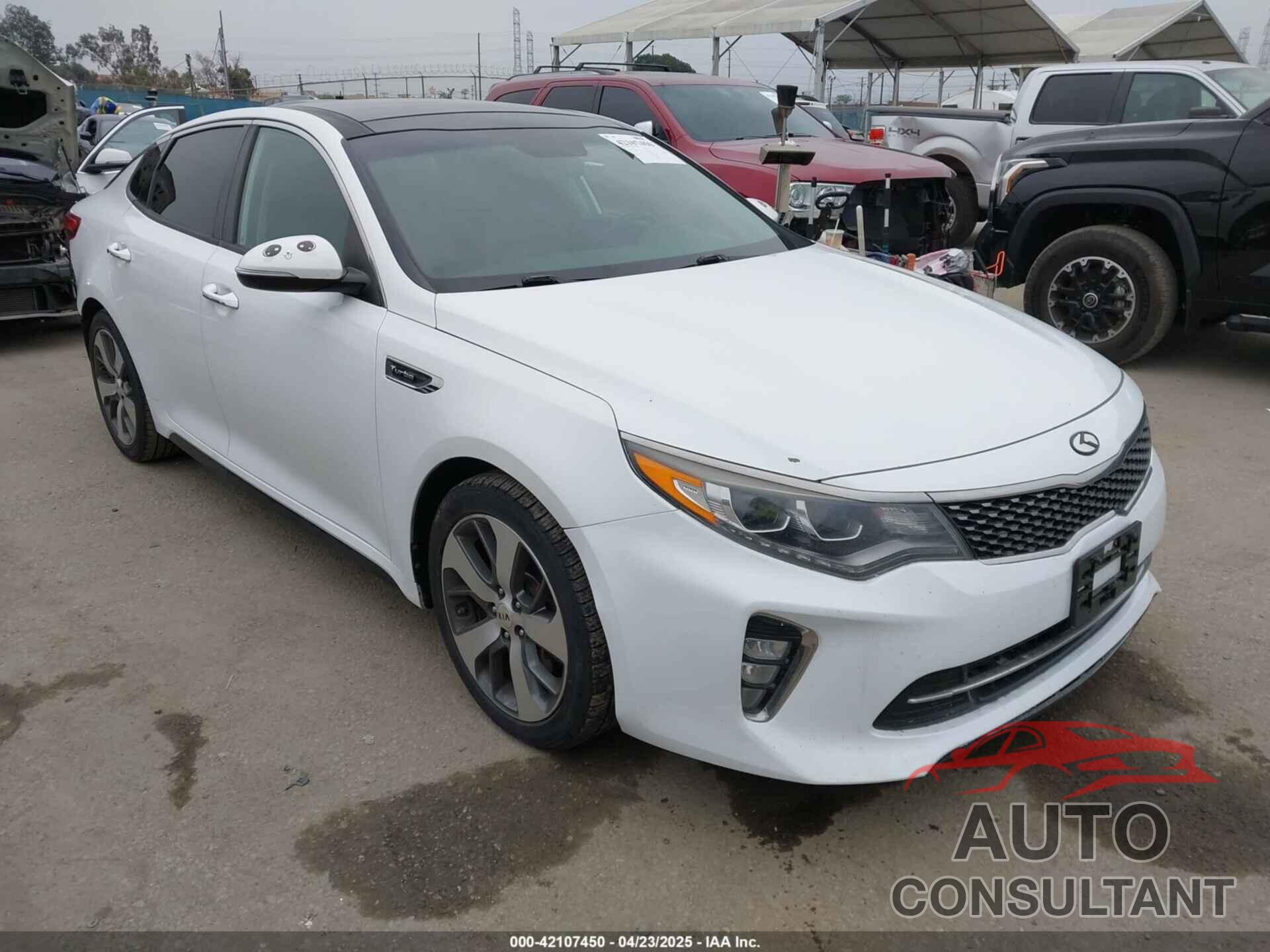 KIA OPTIMA 2018 - 5XXGW4L25JG192887