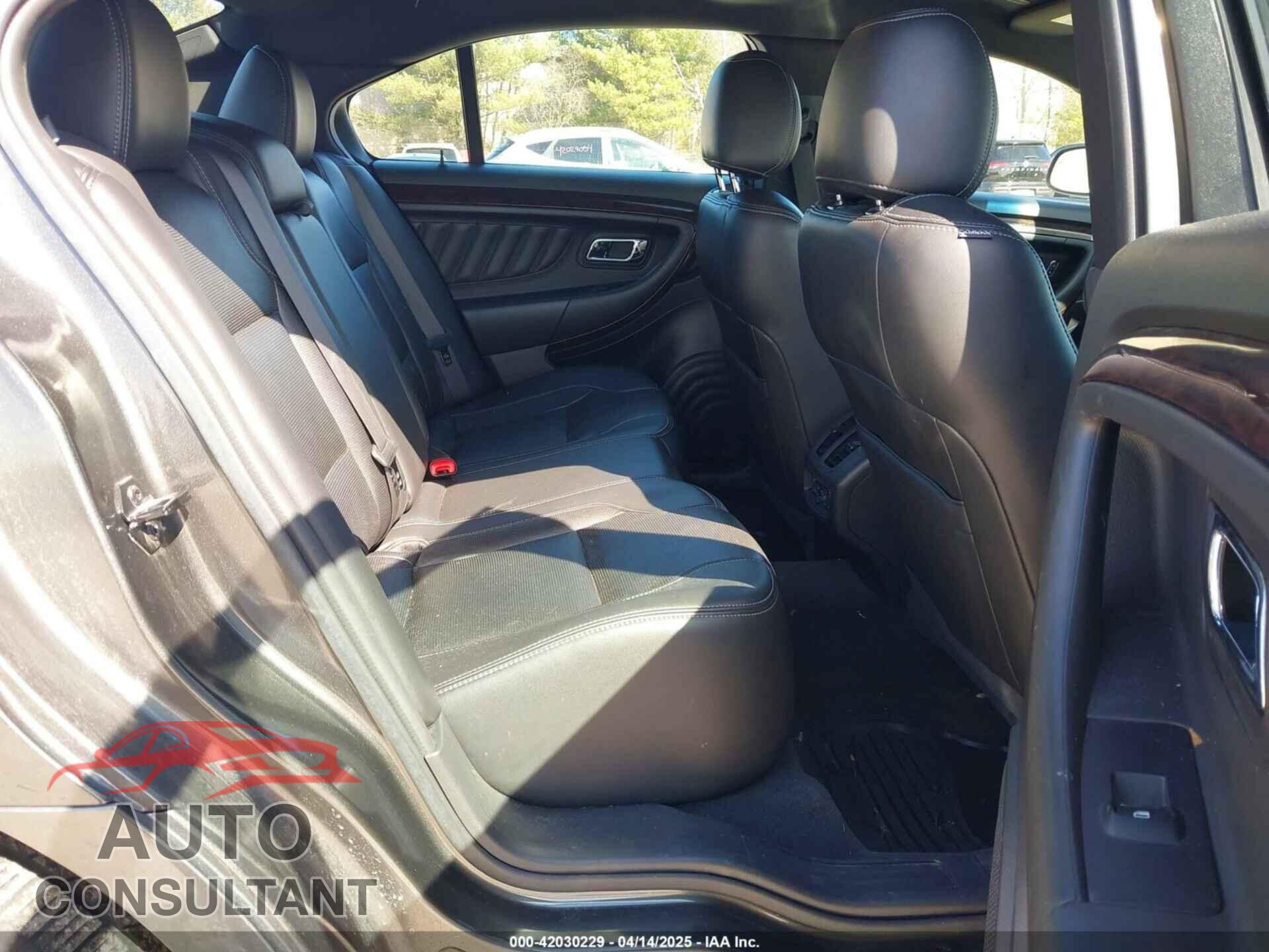 FORD TAURUS 2017 - 1FAHP2F86HG120952