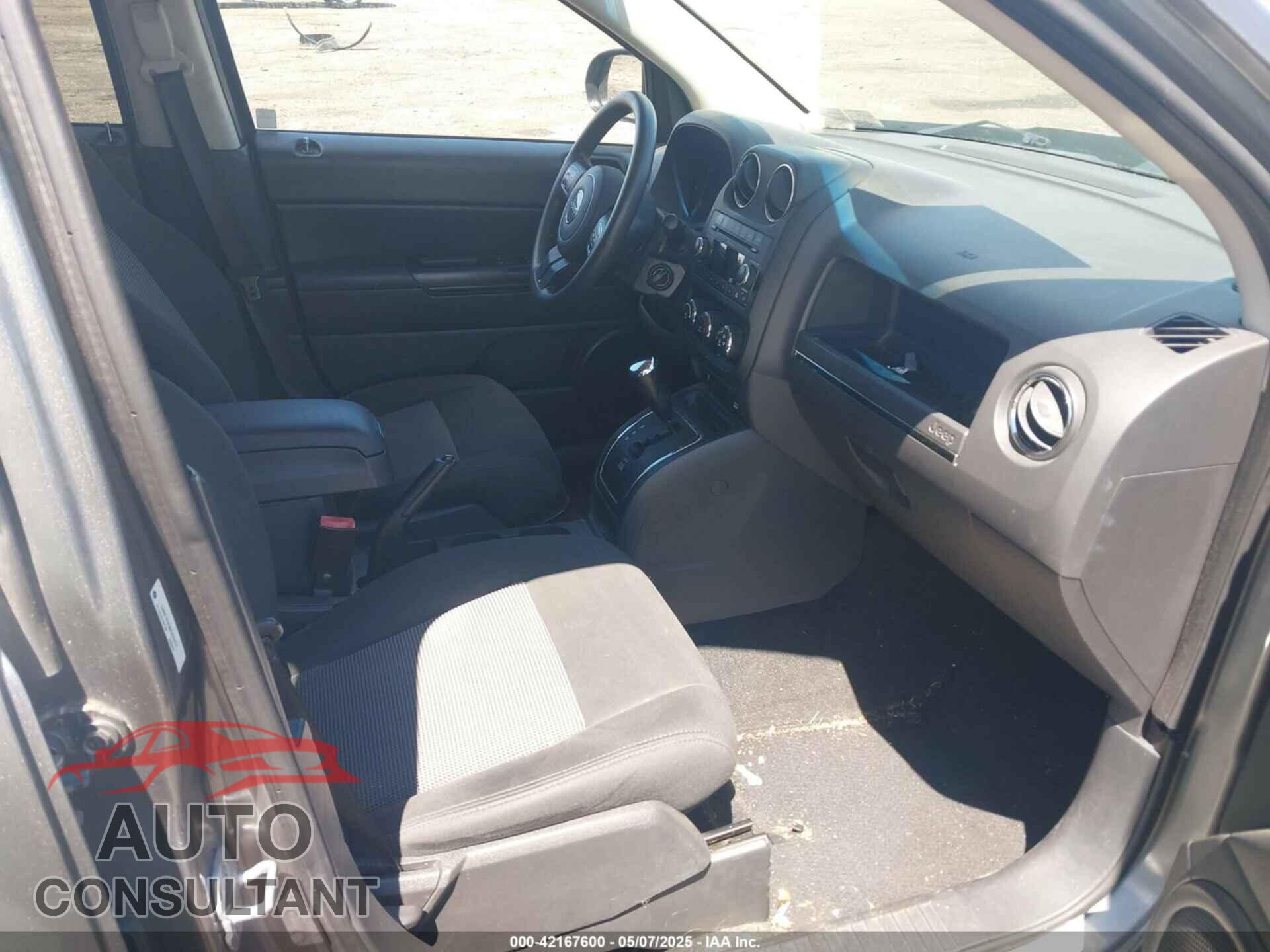 JEEP COMPASS 2011 - 1J4NF1FB5BD279731