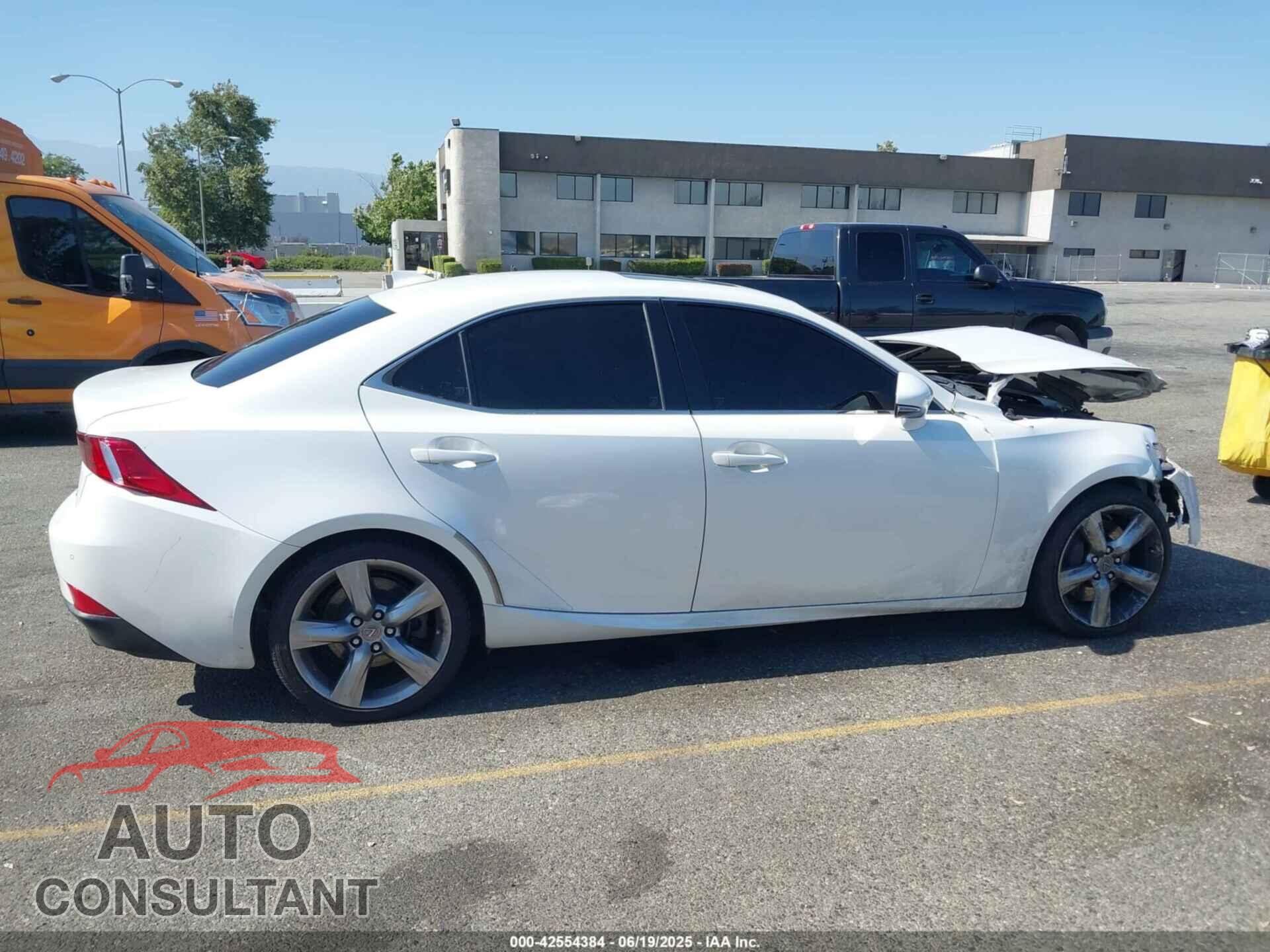 LEXUS IS 2015 - JTHBE1D21F5014656