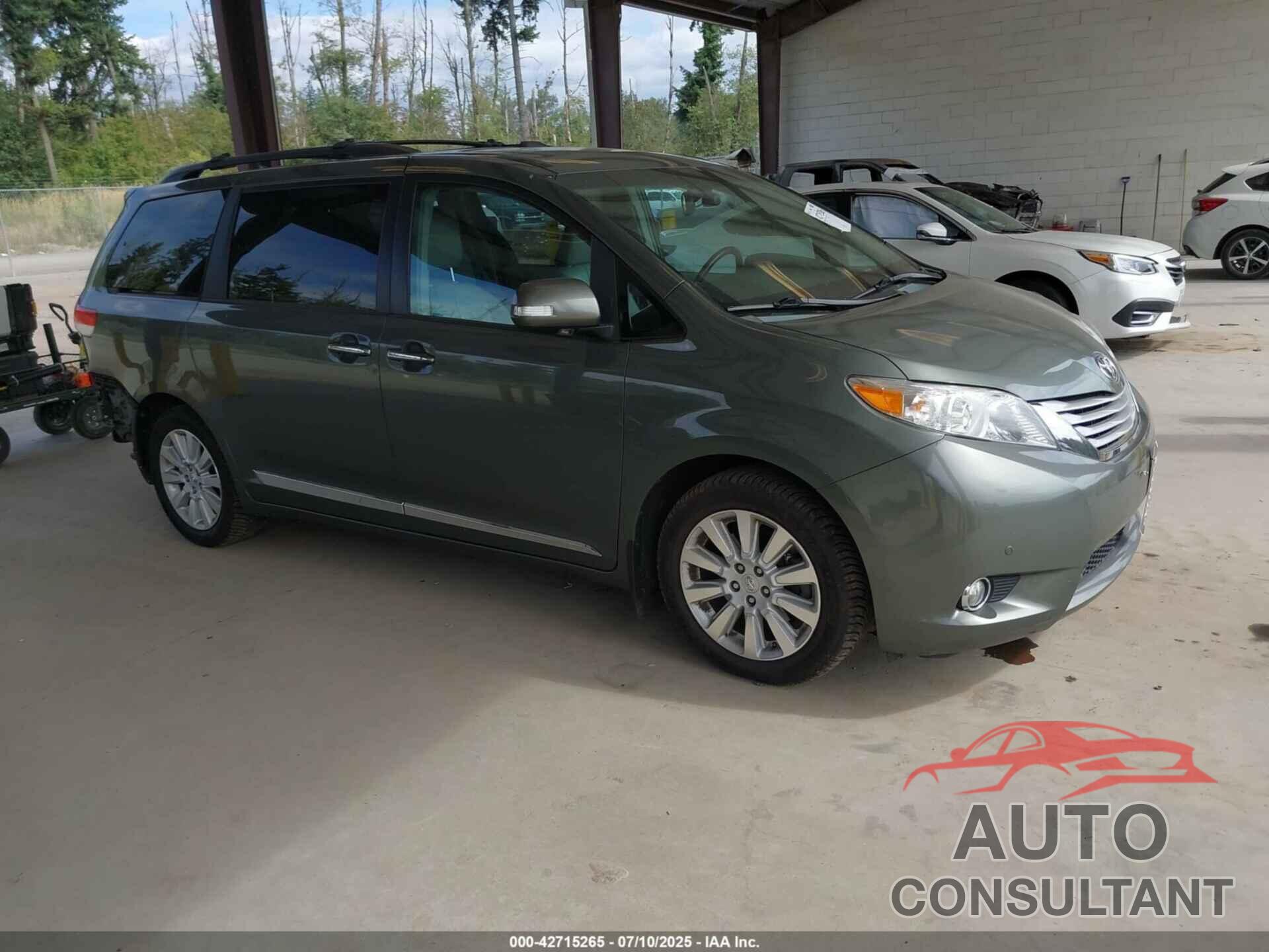 TOYOTA SIENNA 2013 - 5TDDK3DC5DS069013