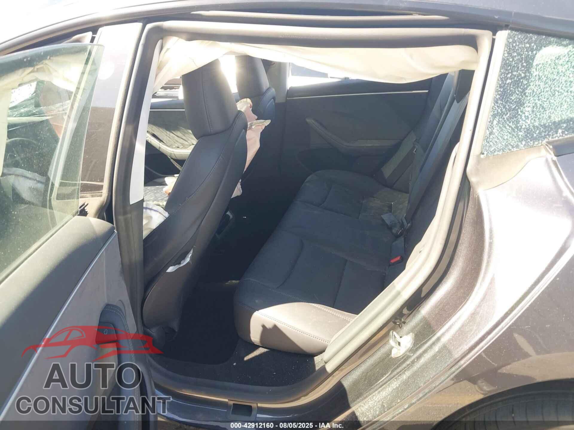 TESLA MODEL 3 2024 - 5YJ3E1EB6RF812903
