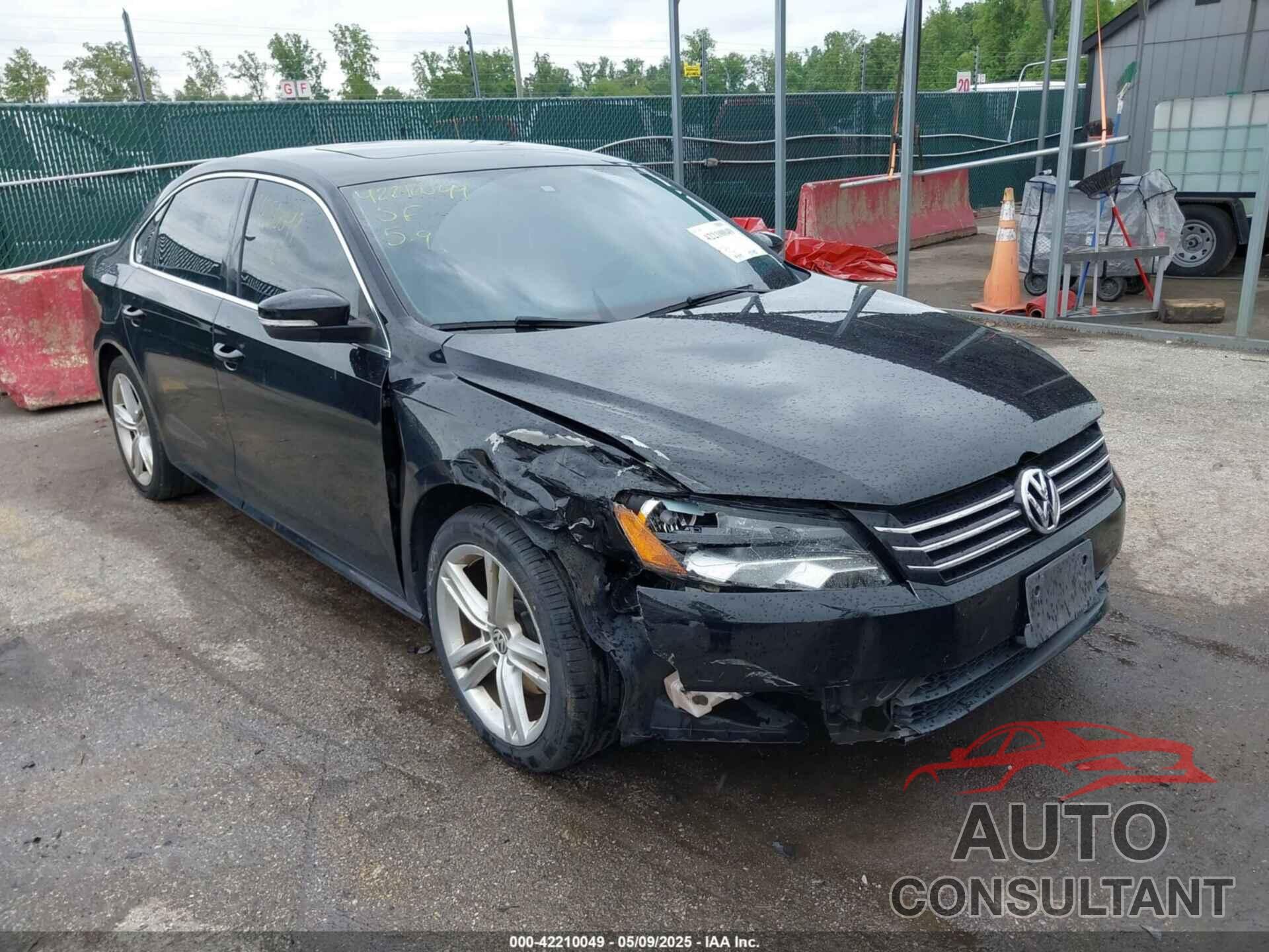 VOLKSWAGEN PASSAT 2014 - 1VWBT7A36EC076049