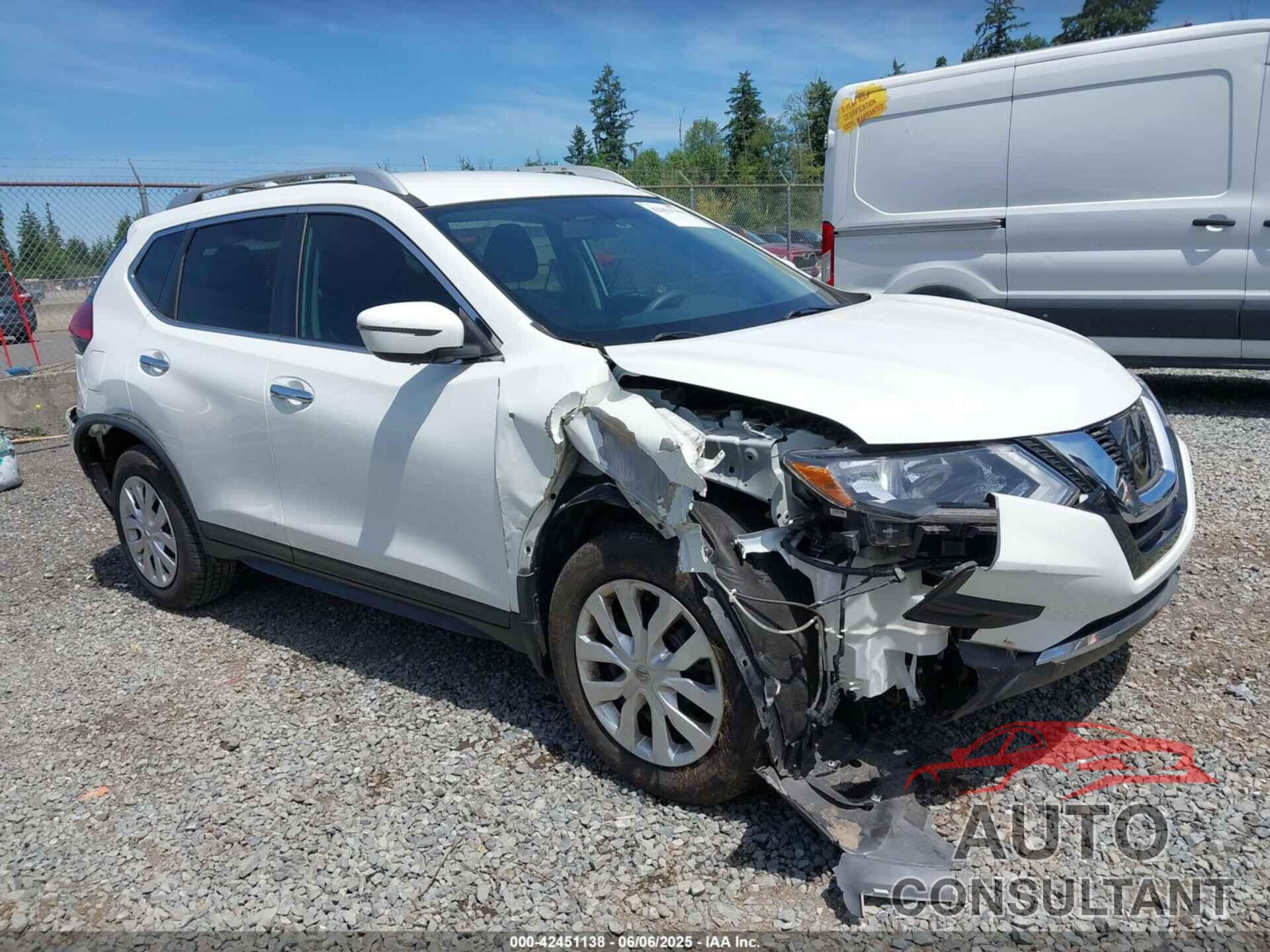 NISSAN ROGUE 2017 - KNMAT2MT7HP597825