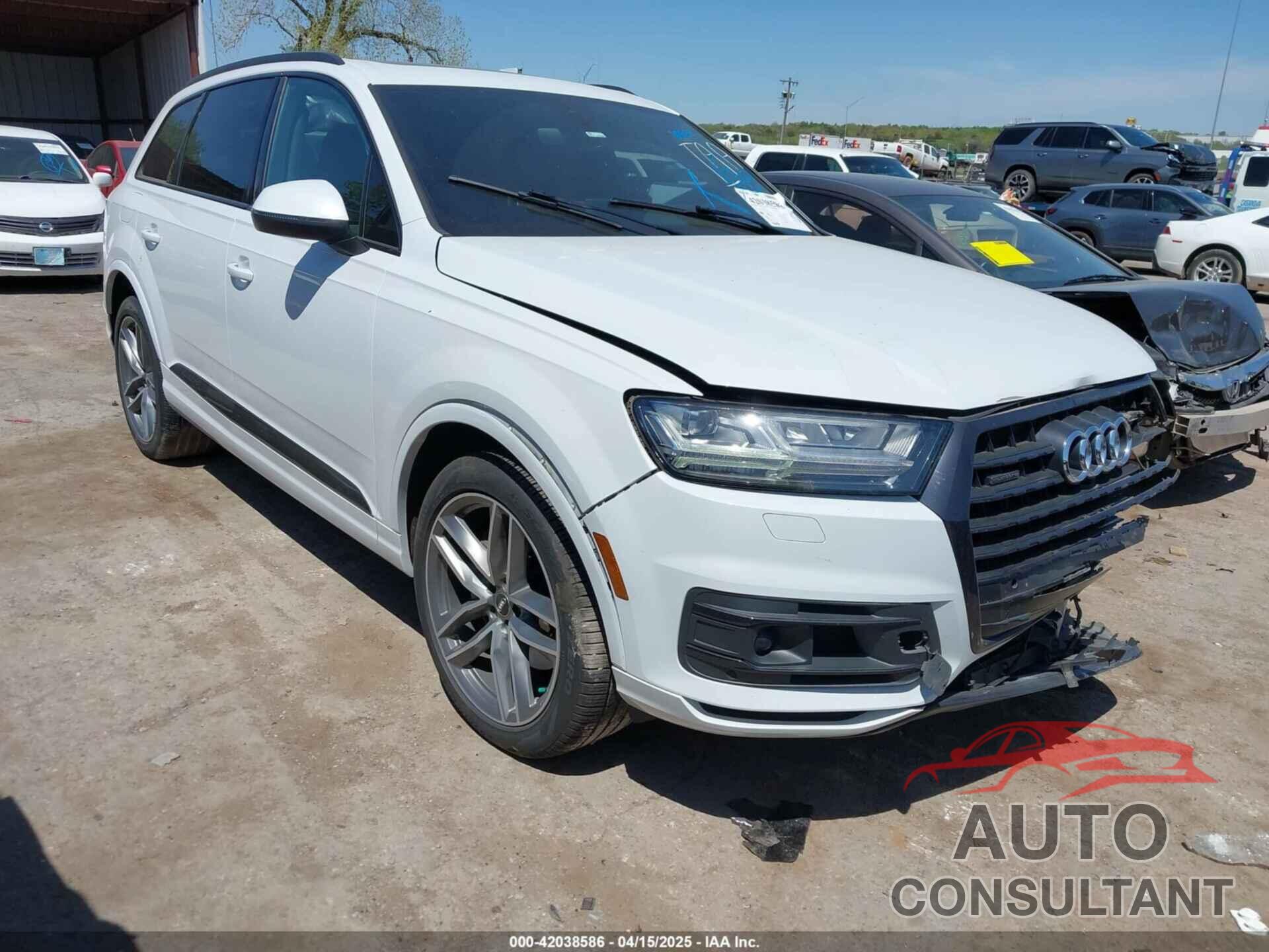 AUDI Q7 2018 - WA1VAAF74JD036128