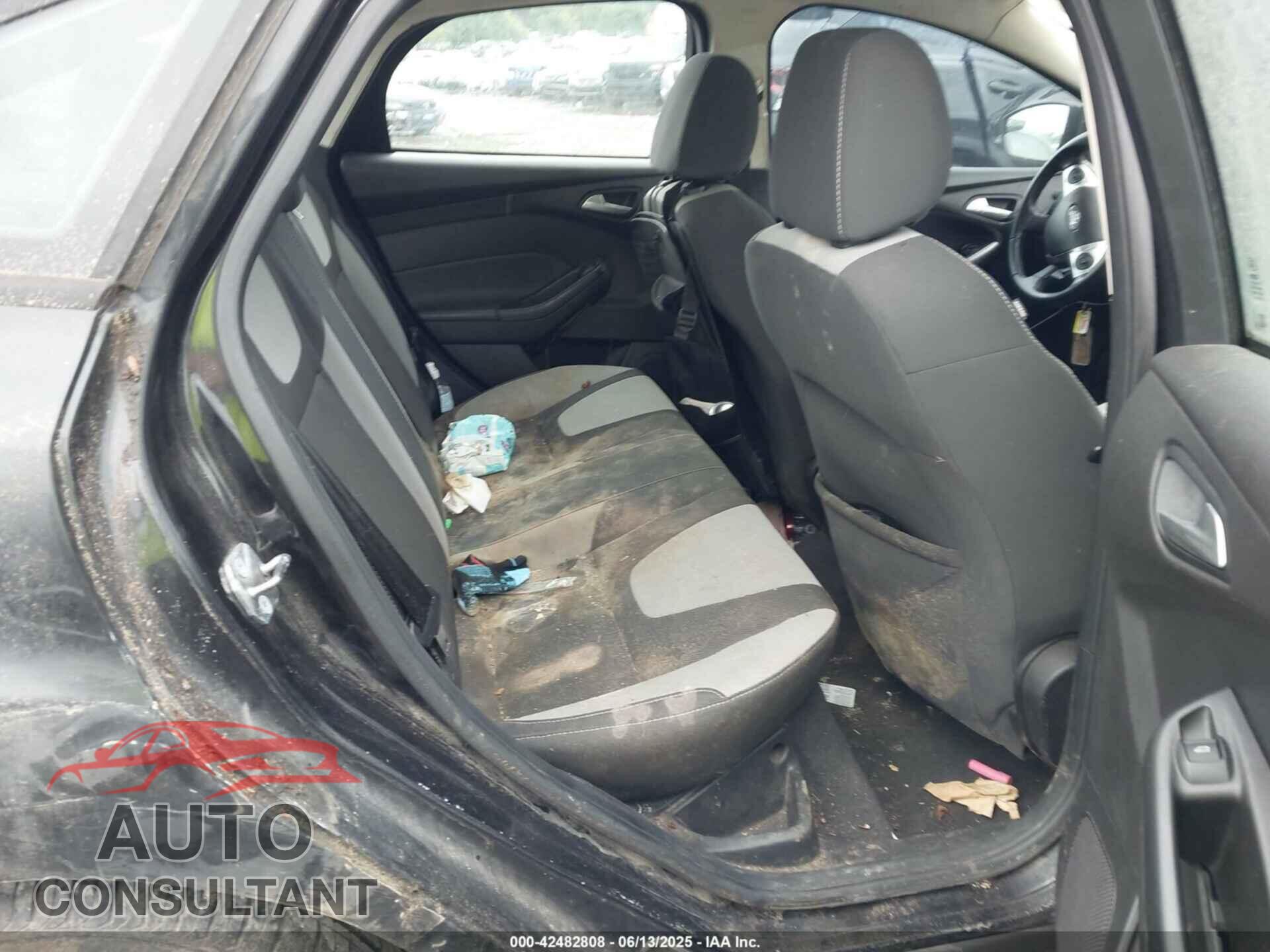 FORD FOCUS 2012 - 1FAHP3F21CL460902