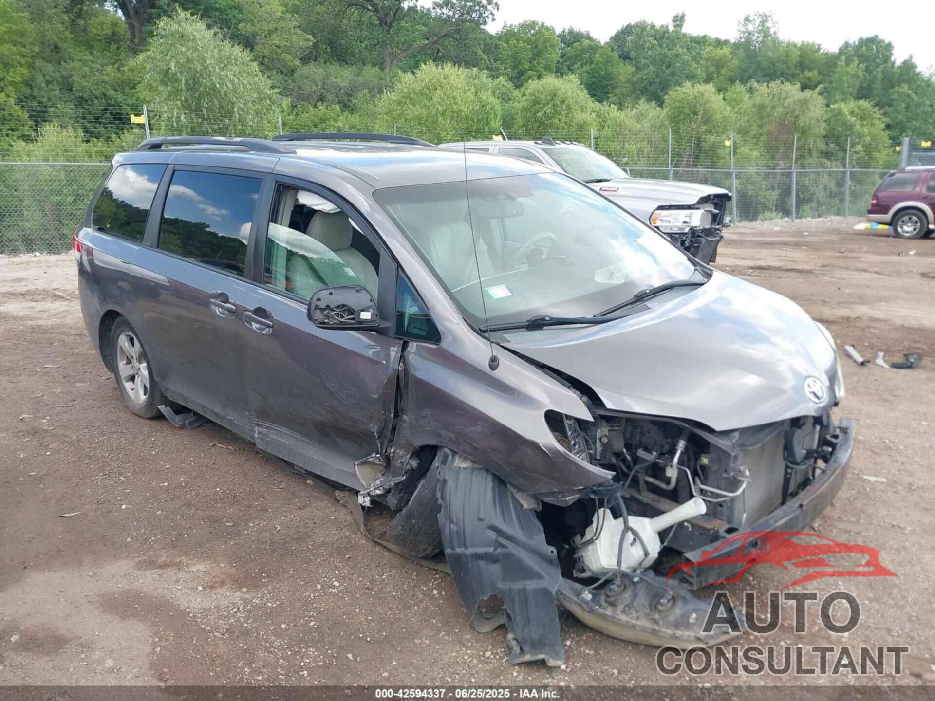 TOYOTA SIENNA 2011 - 5TDKK3DC3BS166098