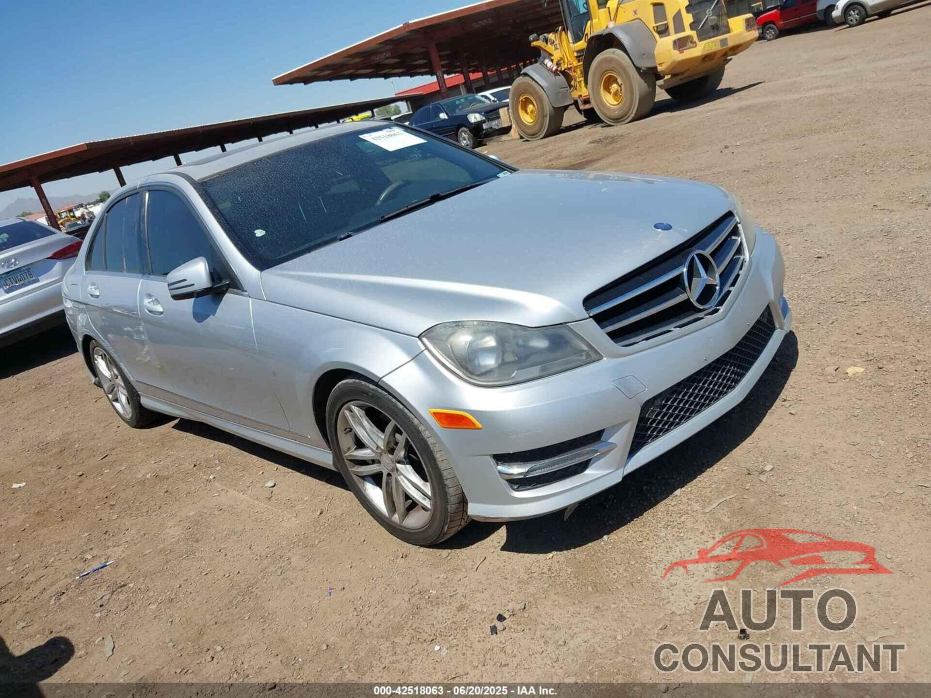 MERCEDES-BENZ C 250 2014 - WDDGF4HB1EA933861