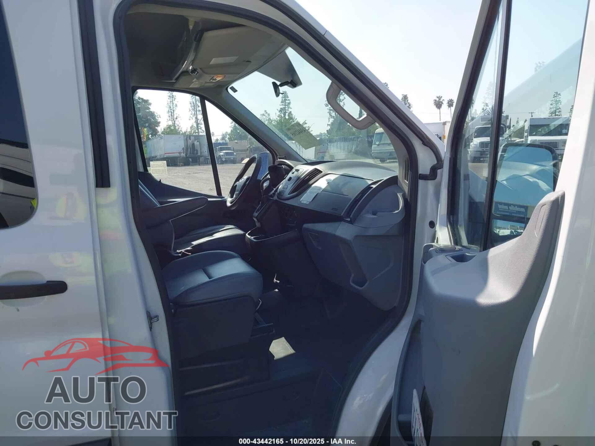 FORD TRANSIT-250 2015 - 1FTNR2CM0FKB23333