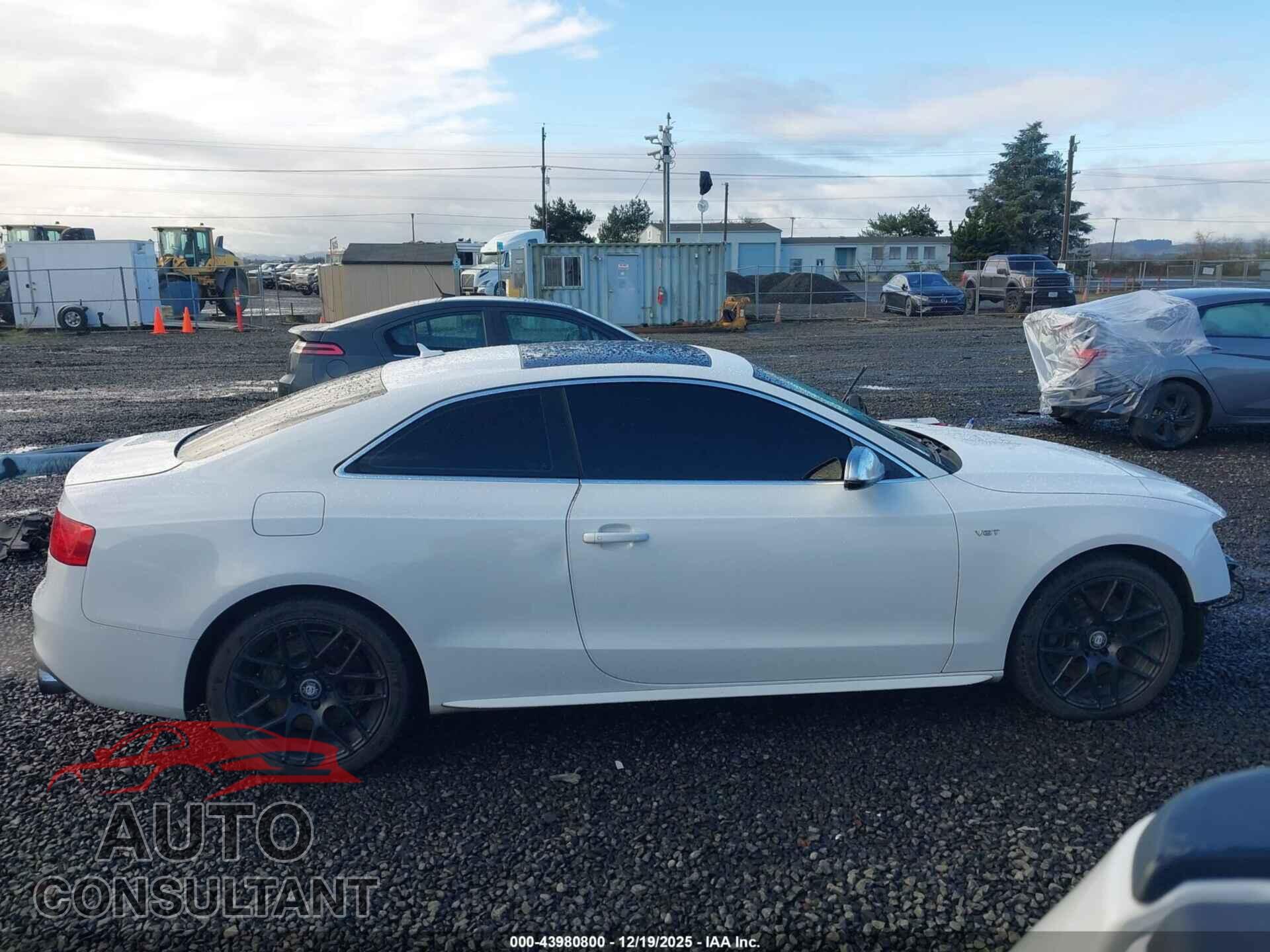 AUDI S5 2013 - WAUCGAFRXDA043505
