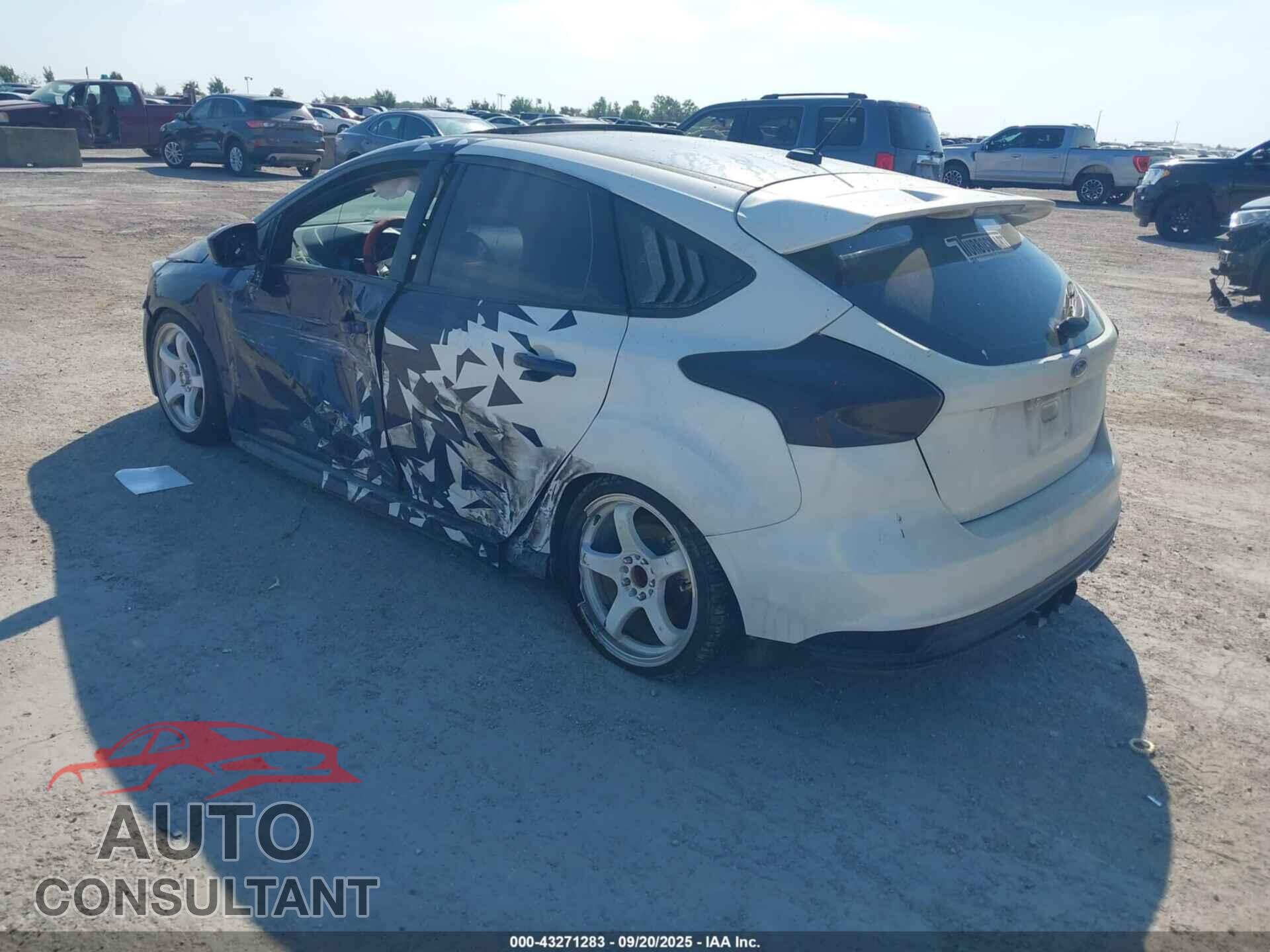FORD FOCUS ST 2016 - 1FADP3L90GL398754