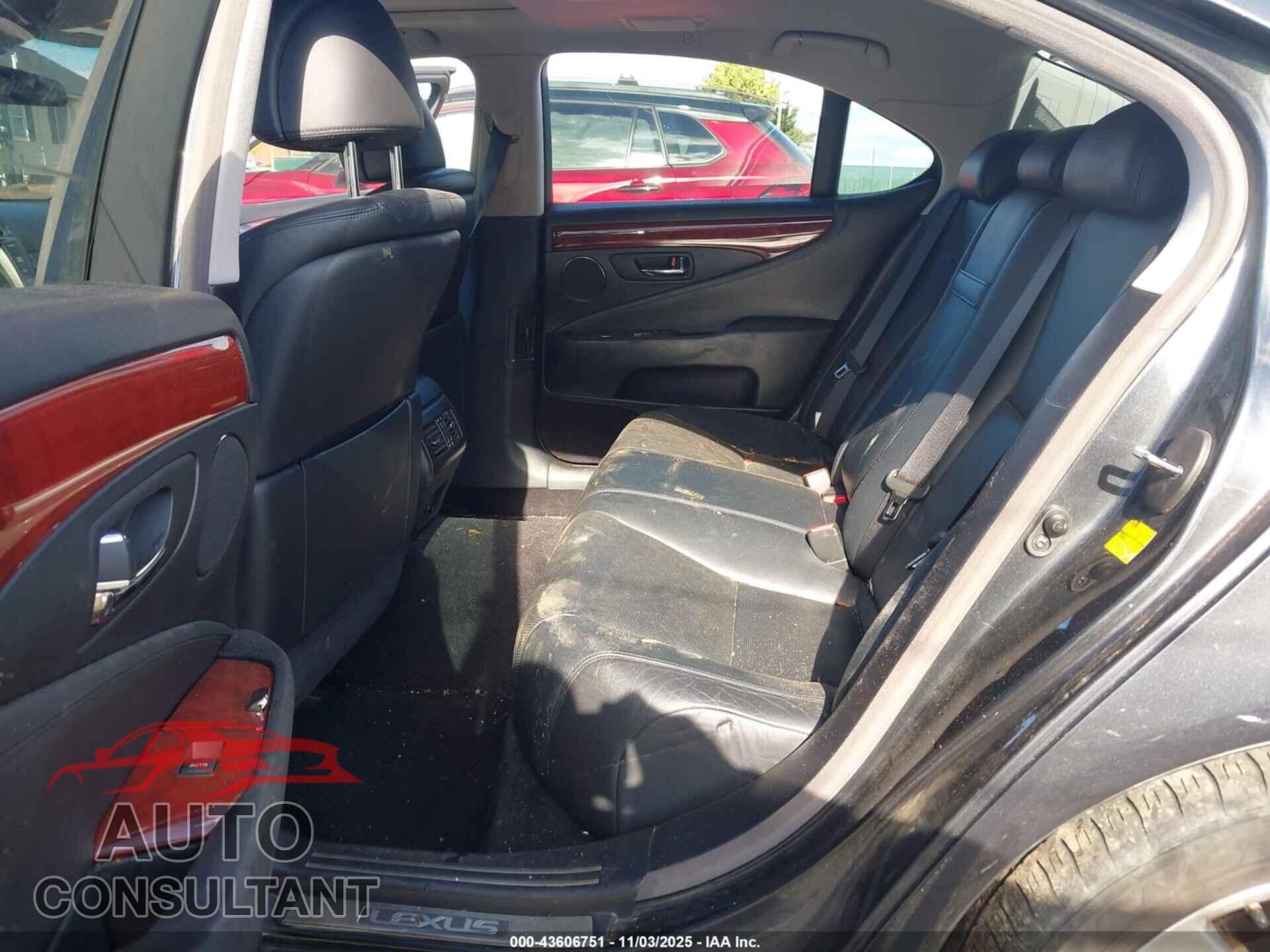LEXUS LS 460 2011 - JTHCL5EF7B5011273