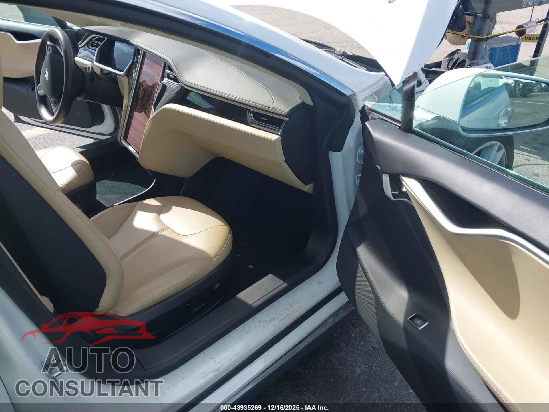 TESLA MODEL S 2013 - 5YJSA1CN0DFP03382