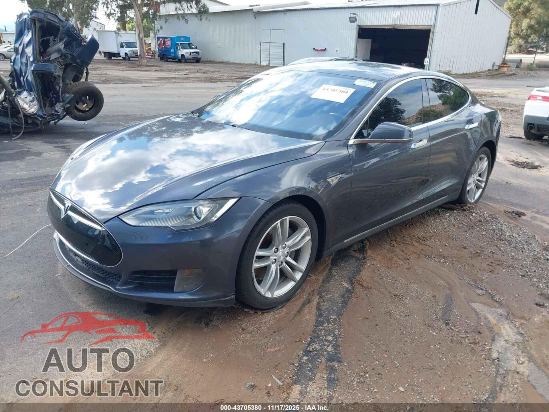 TESLA MODEL S 2015 - 5YJSA1E15FF105348