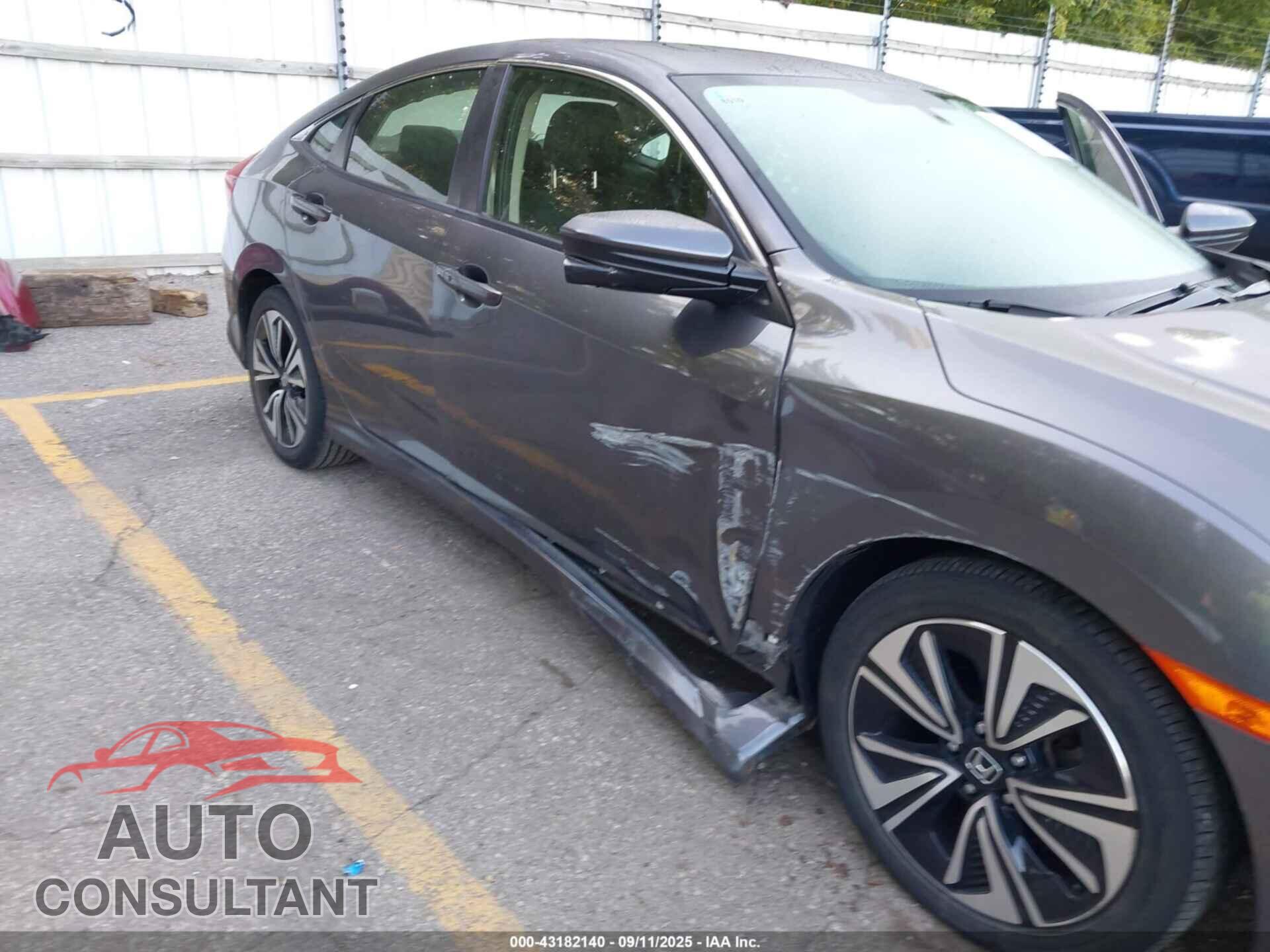 HONDA CIVIC 2018 - JHMFC1F34JX038041