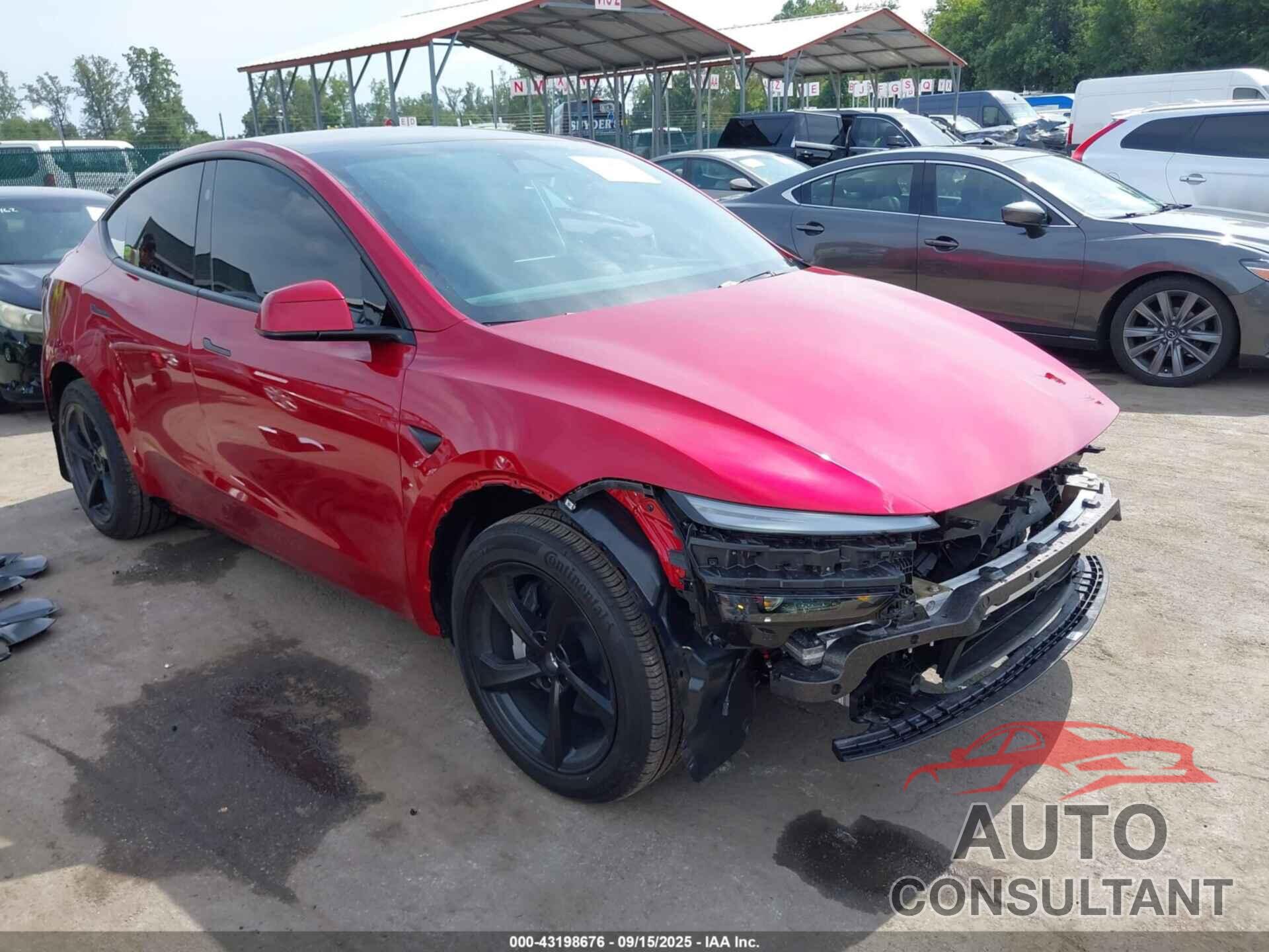 TESLA MODEL Y 2026 - 7SAYGDEE6TF360599