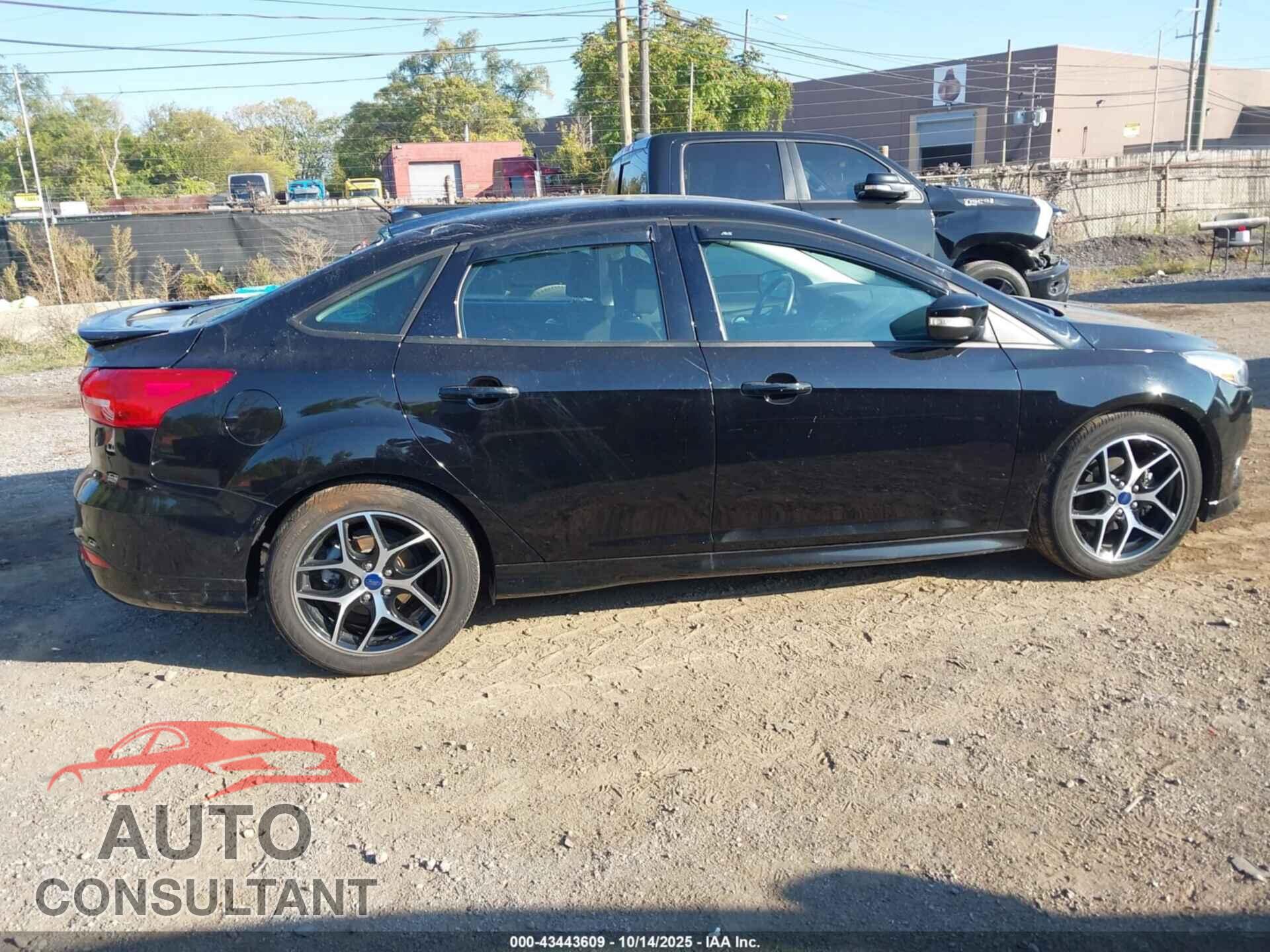 FORD FOCUS 2016 - 1FADP3F2XGL305558