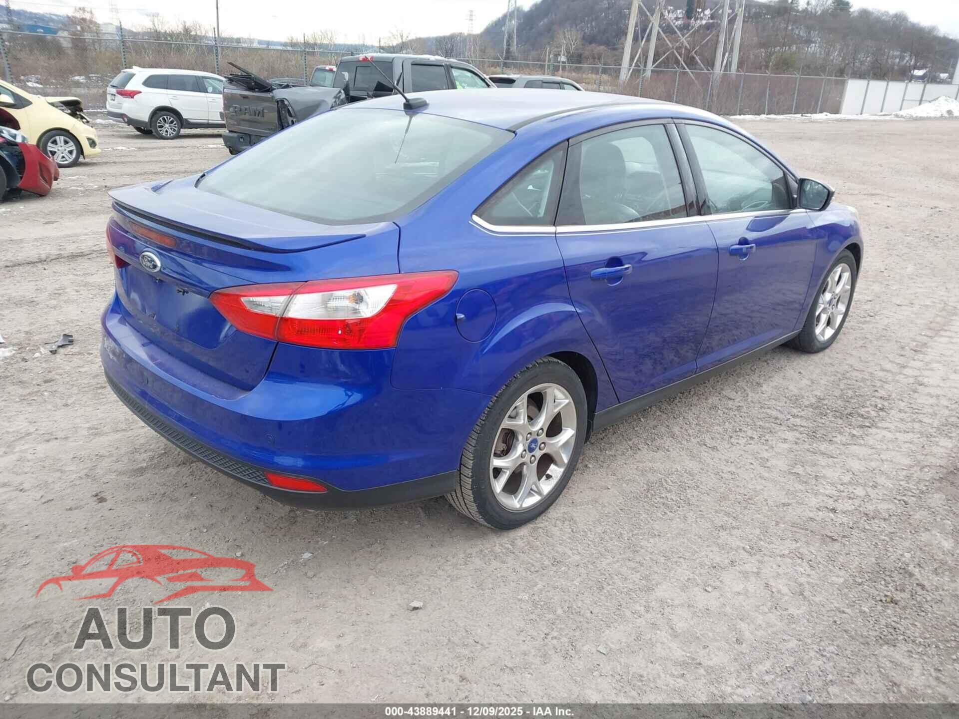 FORD FOCUS 2013 - 1FADP3J2XDL105377
