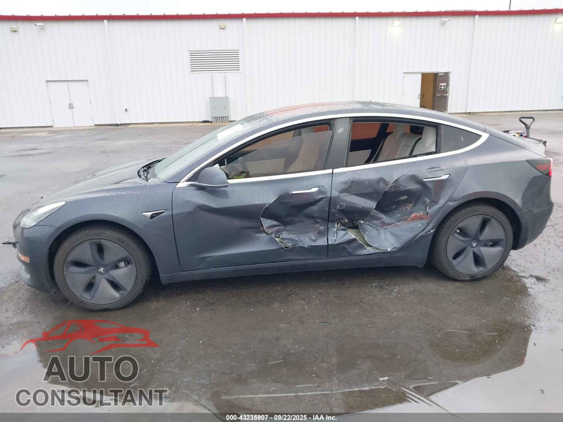 TESLA MODEL 3 2018 - 5YJ3E1EA3JF155604