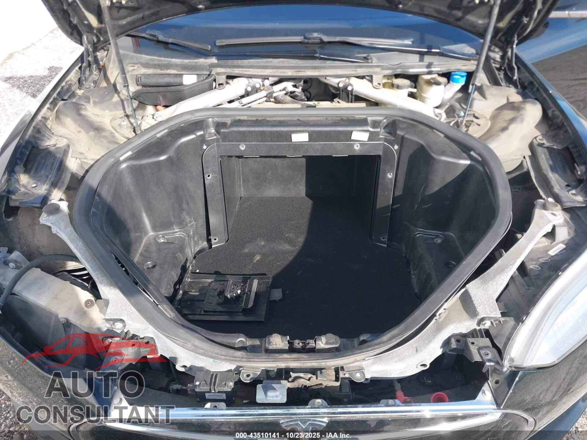 TESLA MODEL S 2014 - 5YJSA1S19EFP45680