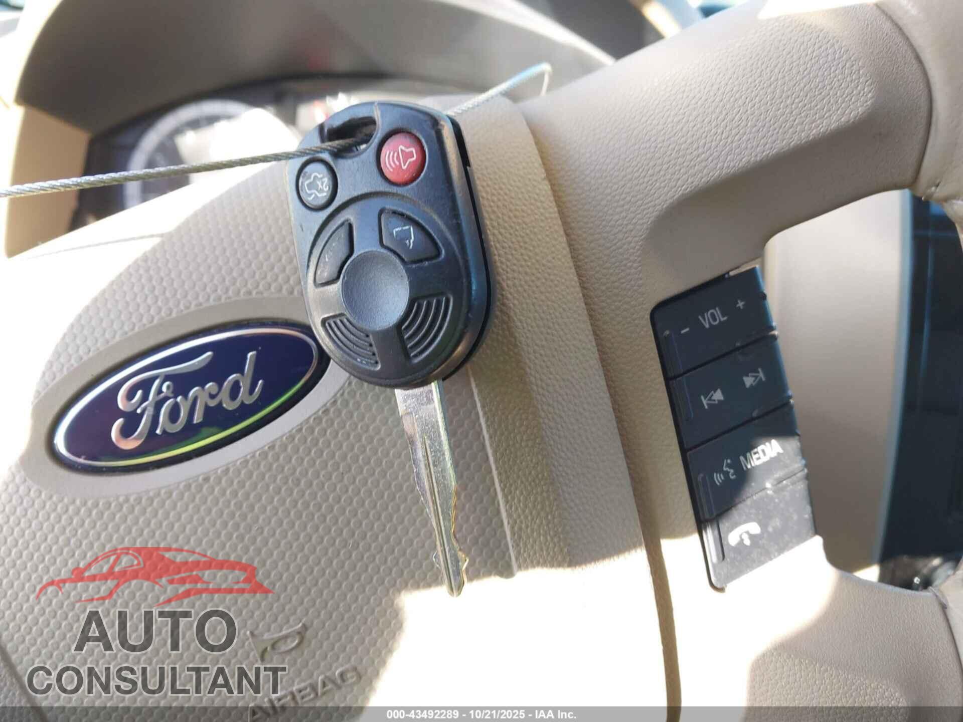 FORD ESCAPE 2010 - 1FMCU9EG7AKC94171