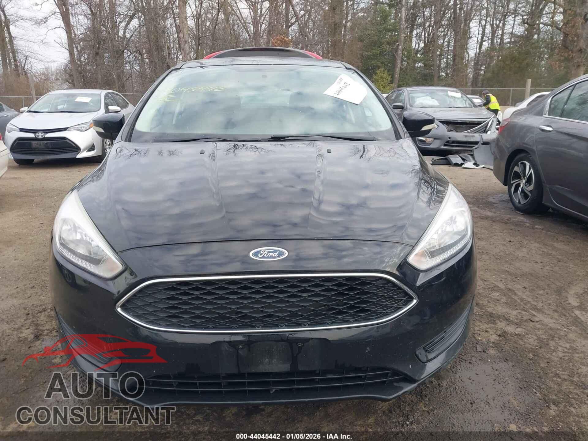 FORD FOCUS 2017 - 1FADP3F23HL325006