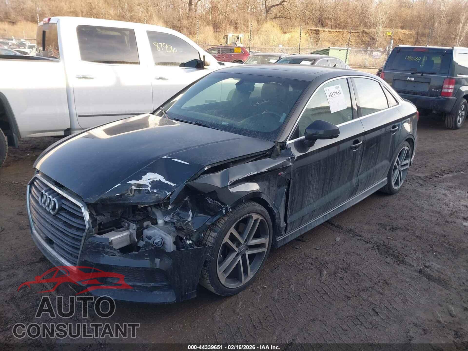 AUDI A3 2018 - WAUGUGFF0J1032513