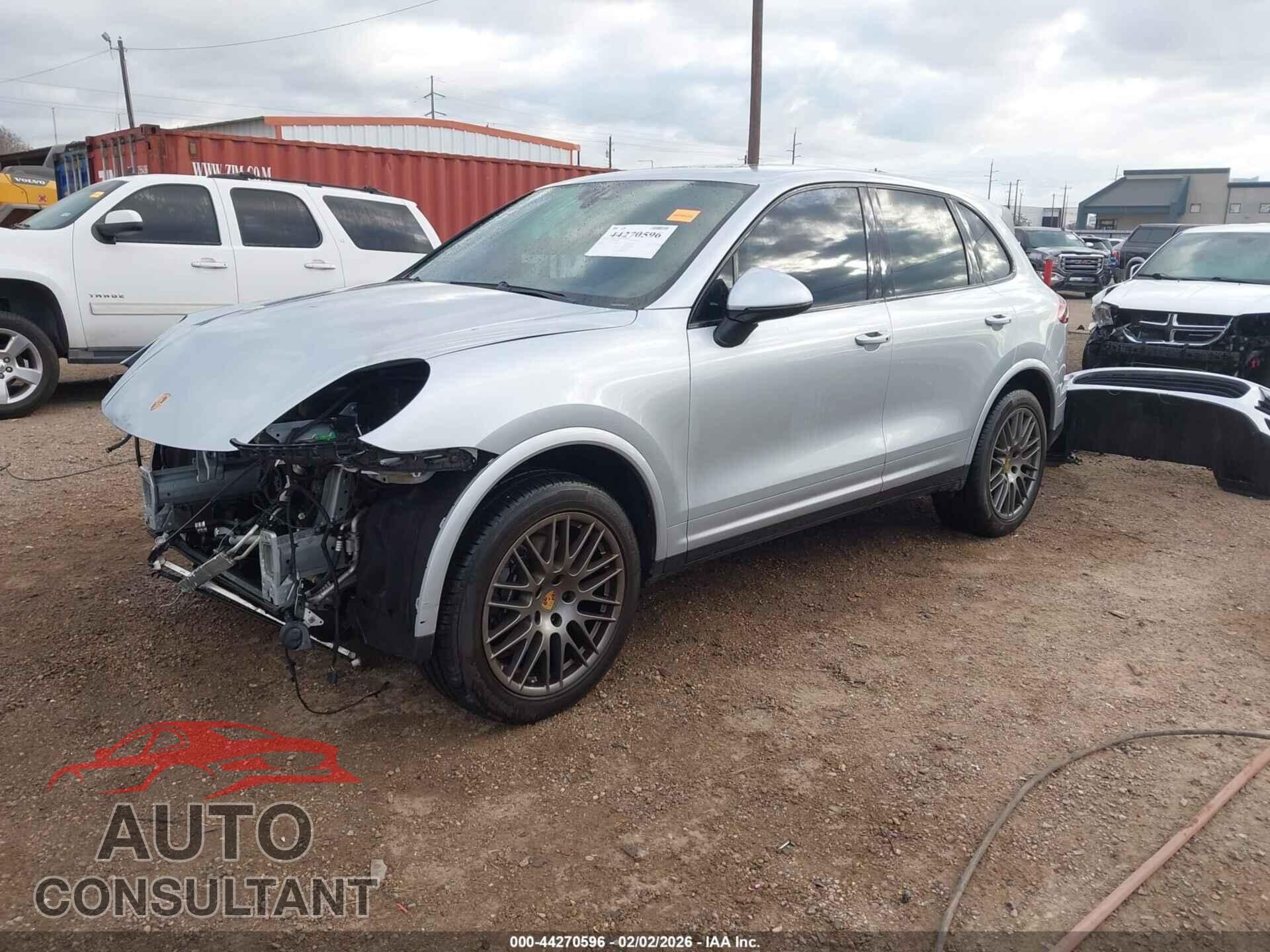 PORSCHE CAYENNE 2017 - WP1AA2A23HKA86223