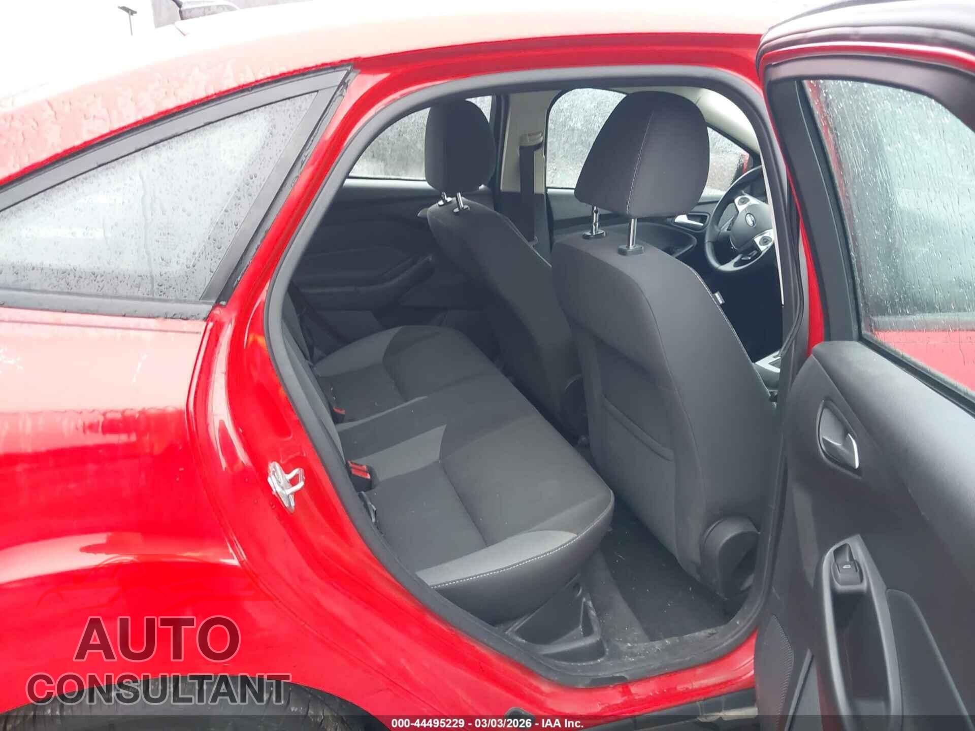 FORD FOCUS 2012 - 1FAHP3F26CL446462