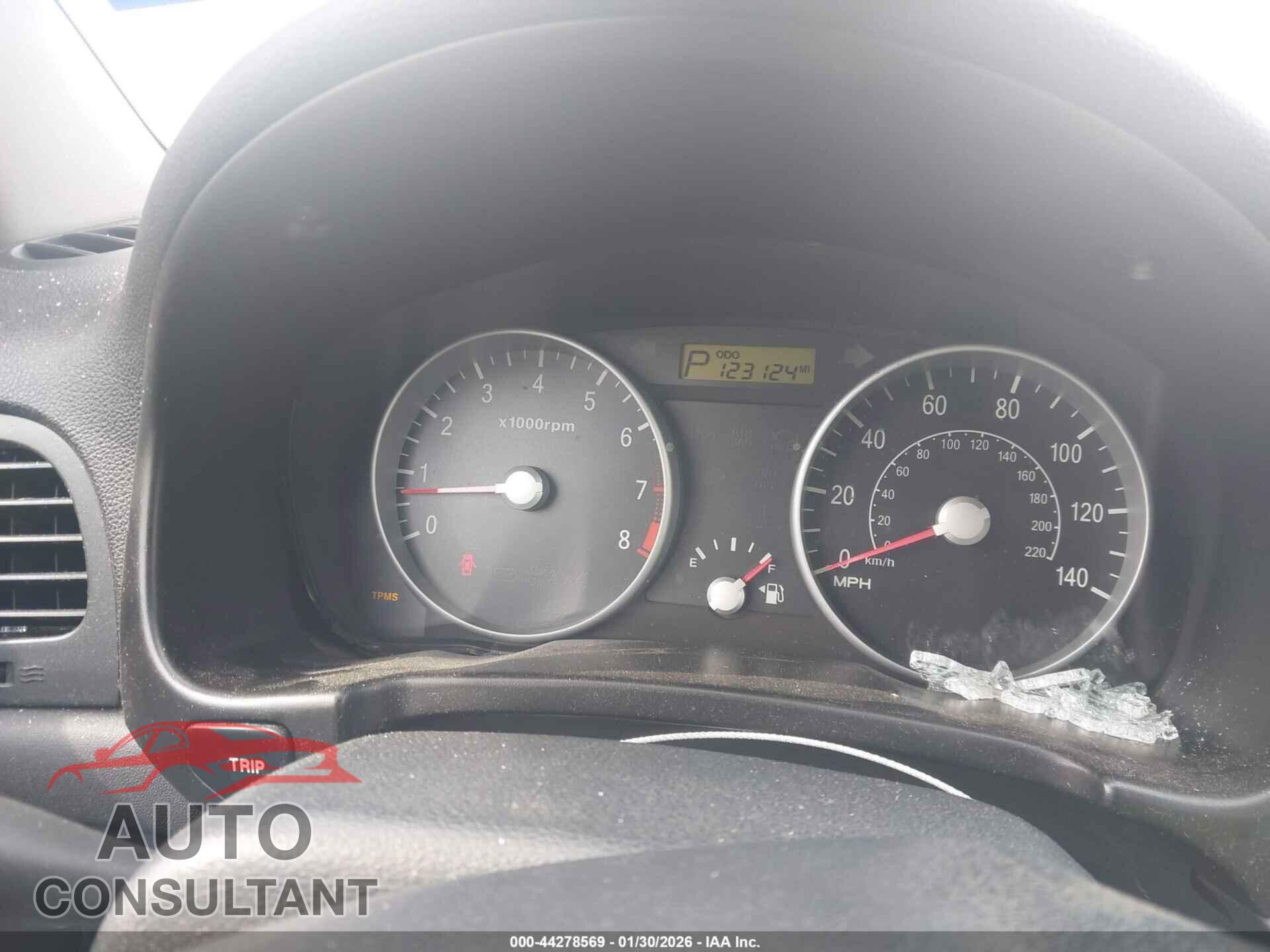HYUNDAI ACCENT 2009 - KMHCM36C99U142322