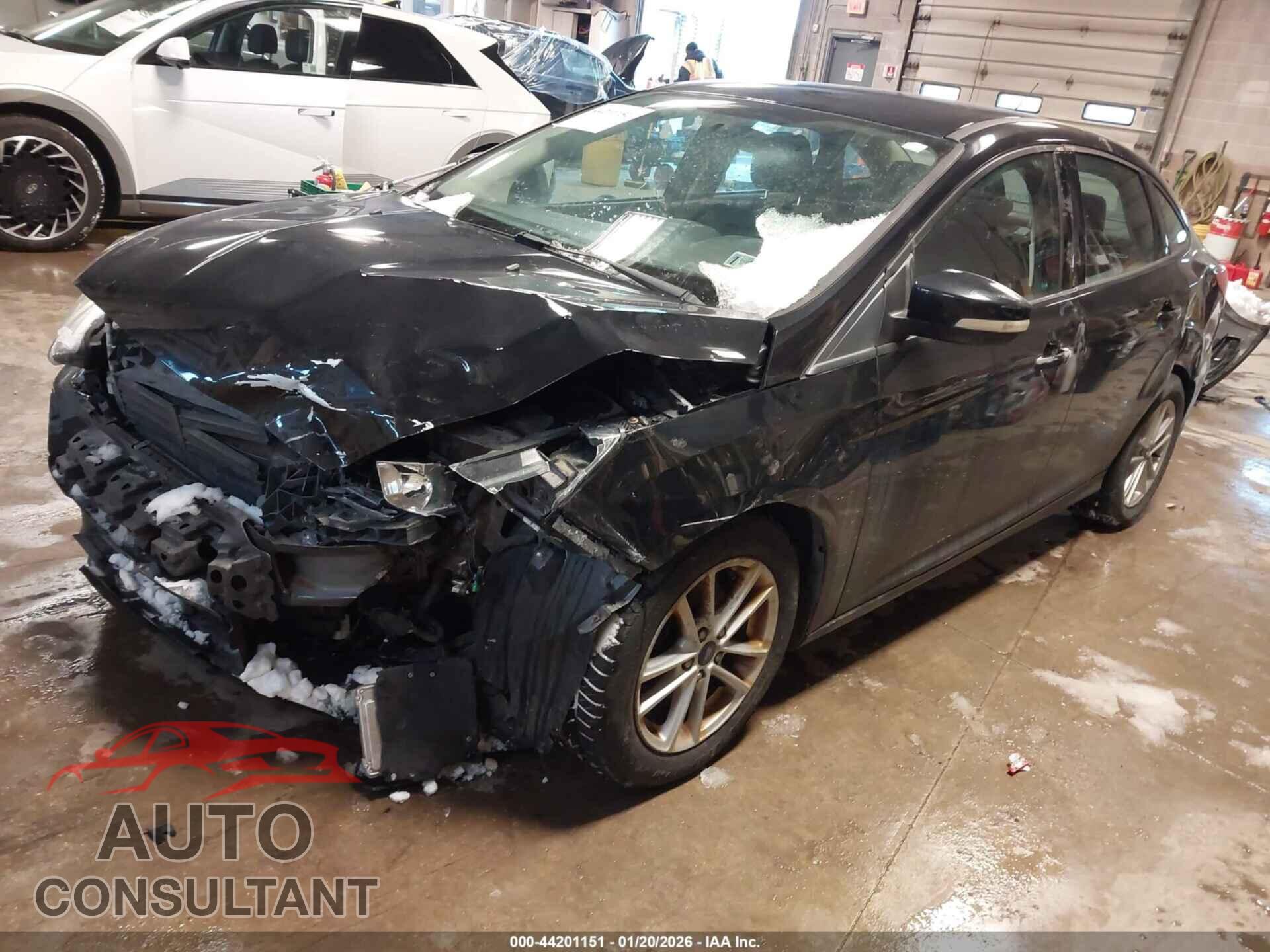 FORD FOCUS 2017 - 1FADP3F21HL297576