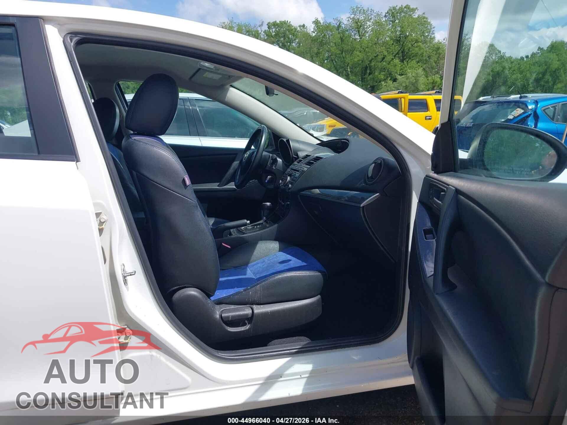 MAZDA MAZDA3 2012 - JM1BL1V87C1663259