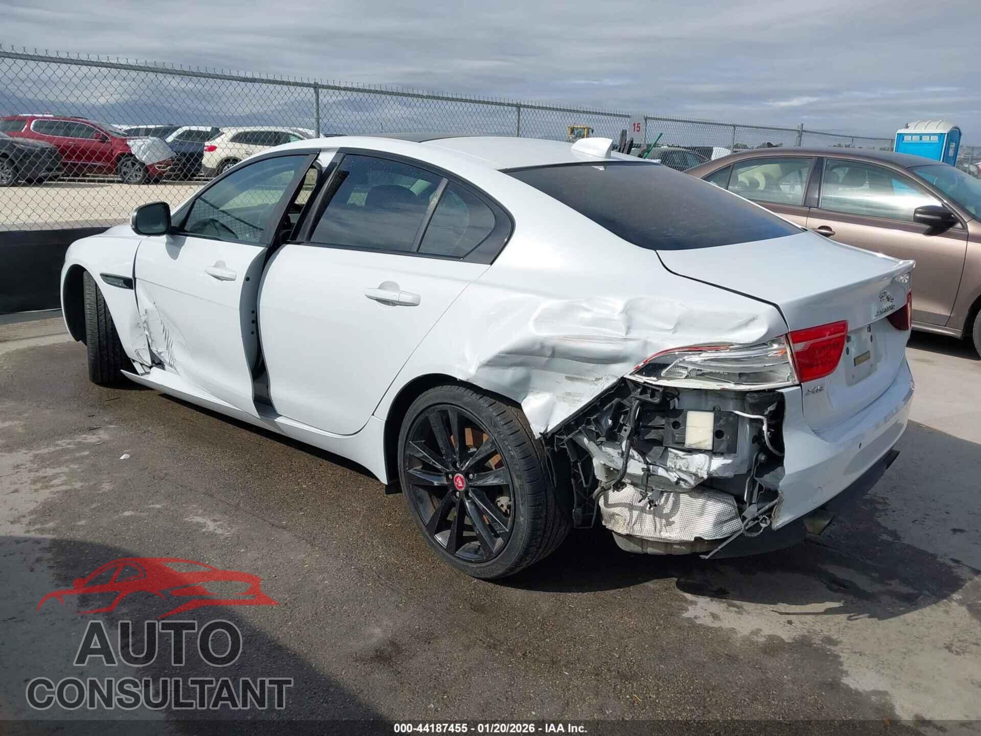 JAGUAR XE 2017 - SAJAE4BVXHA961749