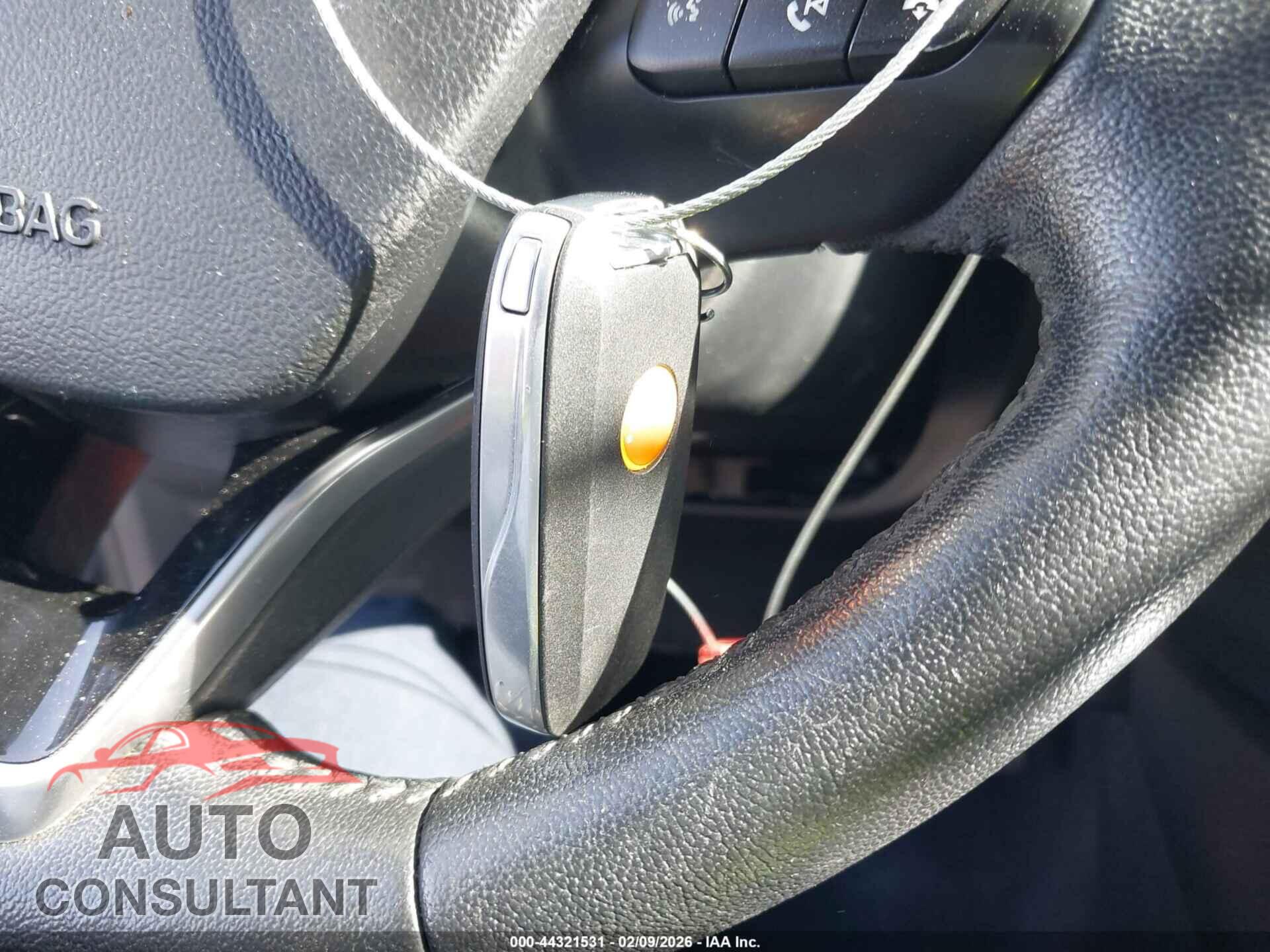 FORD ESCAPE 2020 - 1FMCU0H62LUA32662