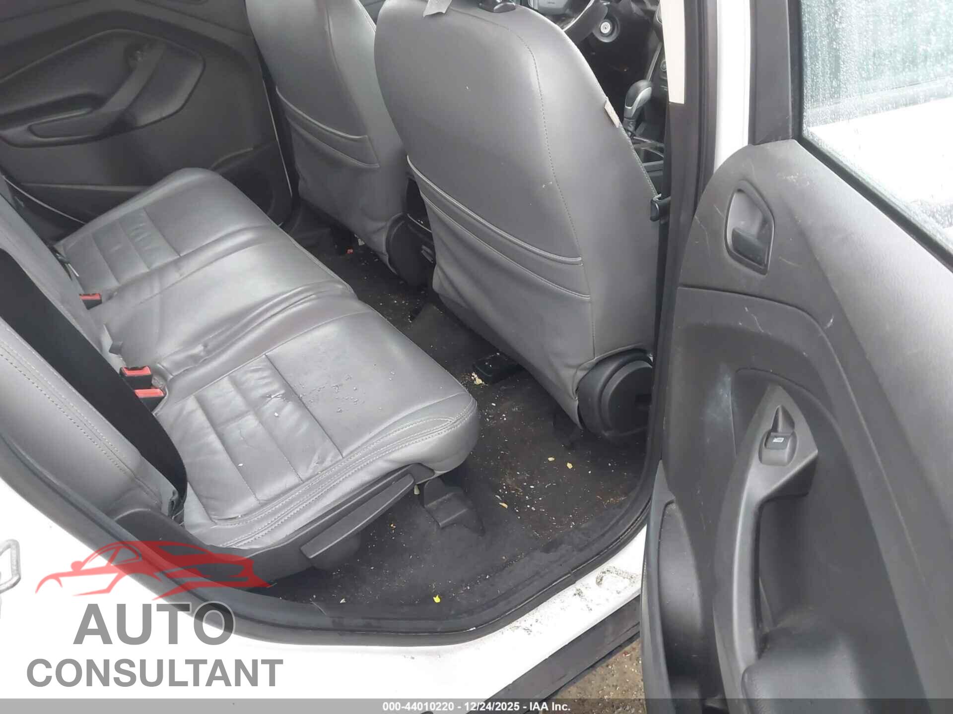 FORD ESCAPE 2017 - 1FMCU0F73HUB53672