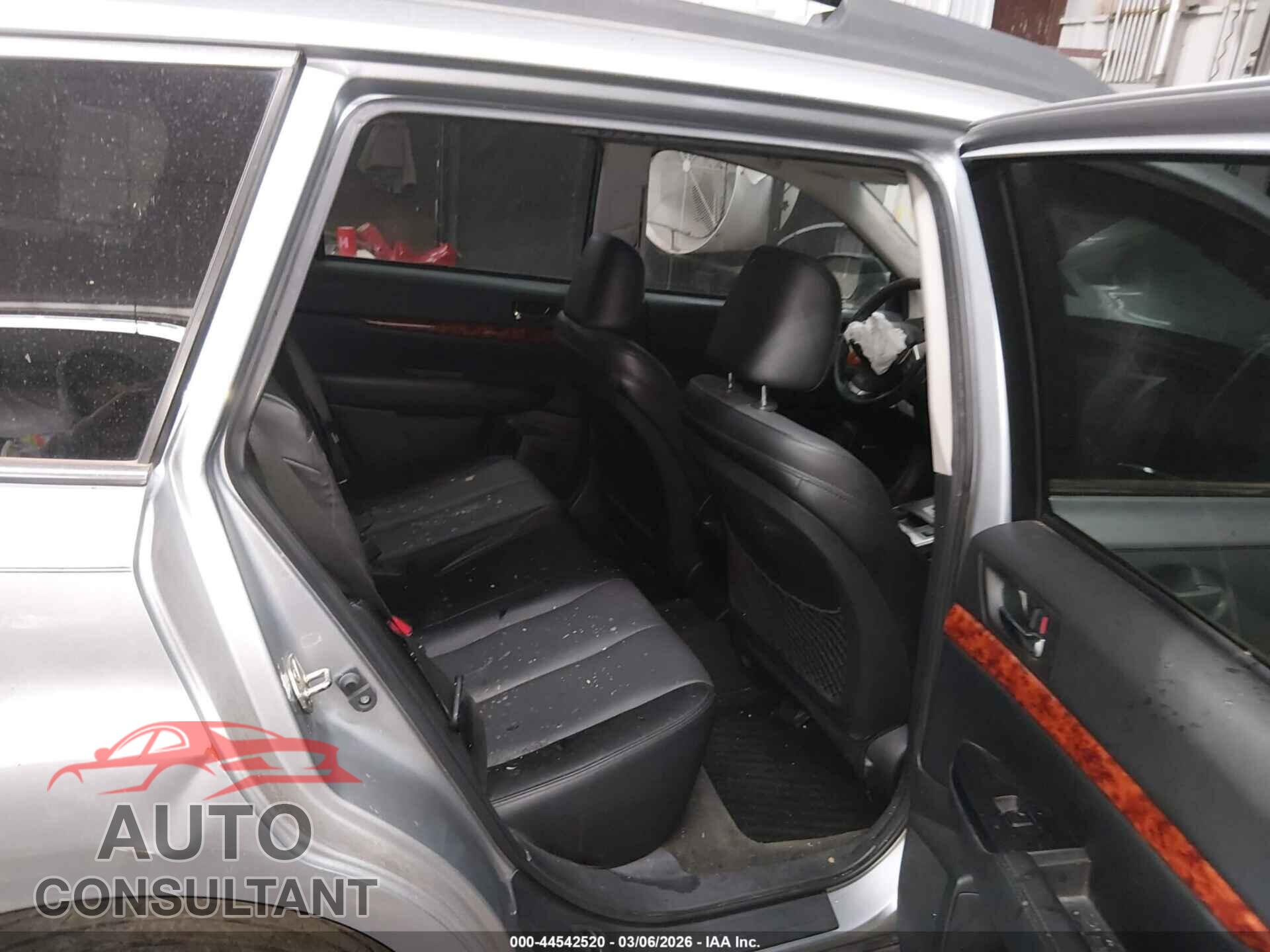 SUBARU OUTBACK 2012 - 4S4BRBKC5C3295824