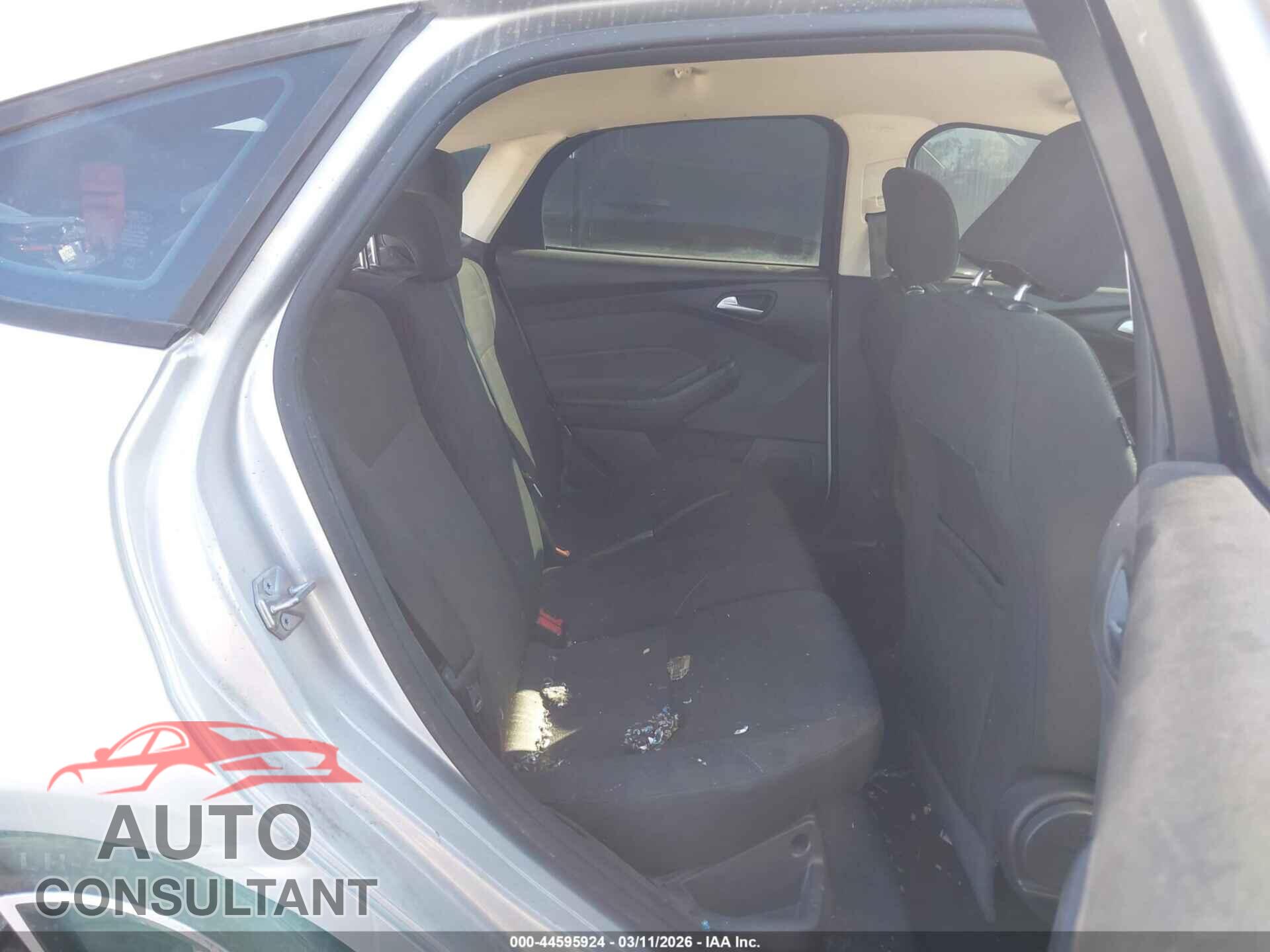 FORD FOCUS 2016 - 1FADP3K21GL212756