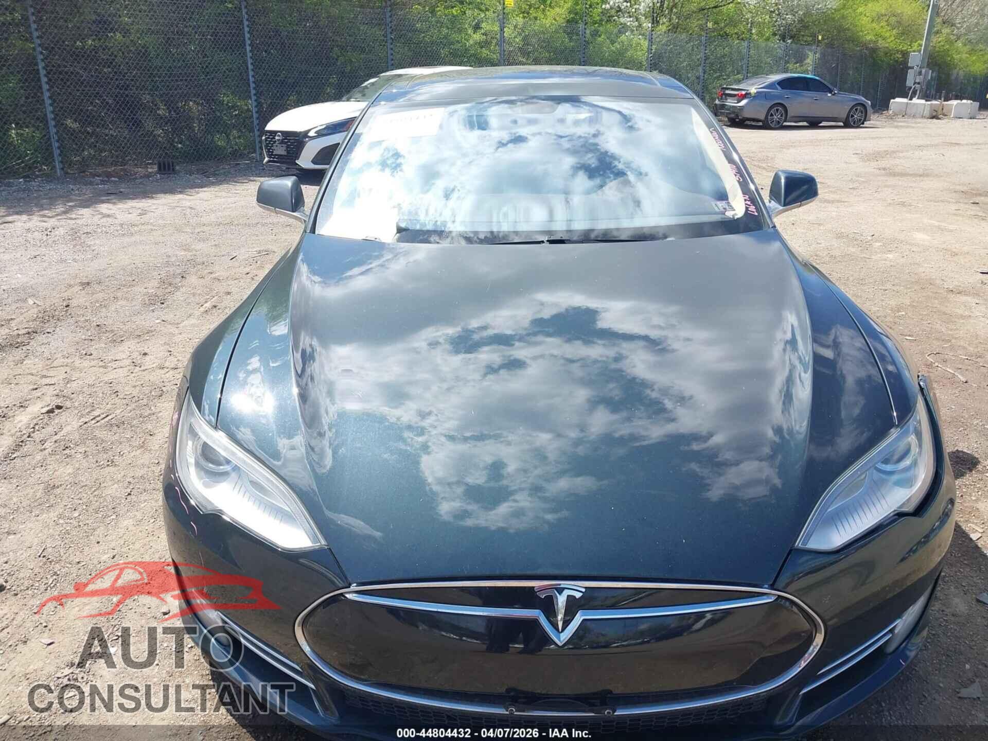 TESLA MODEL S 2013 - 5YJSA1DP4DFP05376